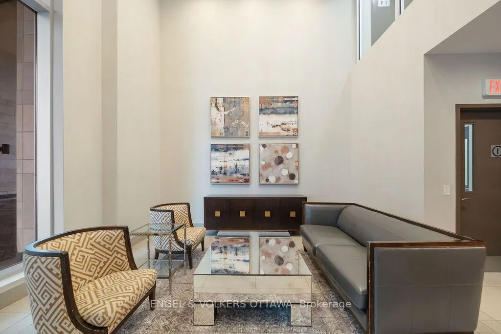 88 RICHMOND Road, #809