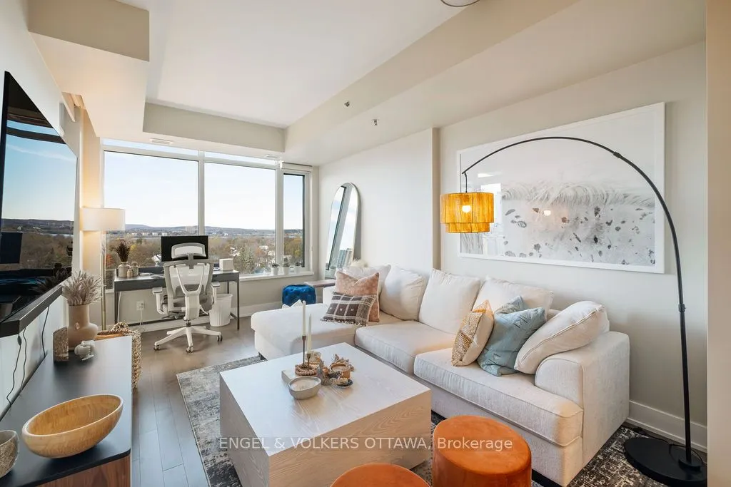 88 RICHMOND Road, #809