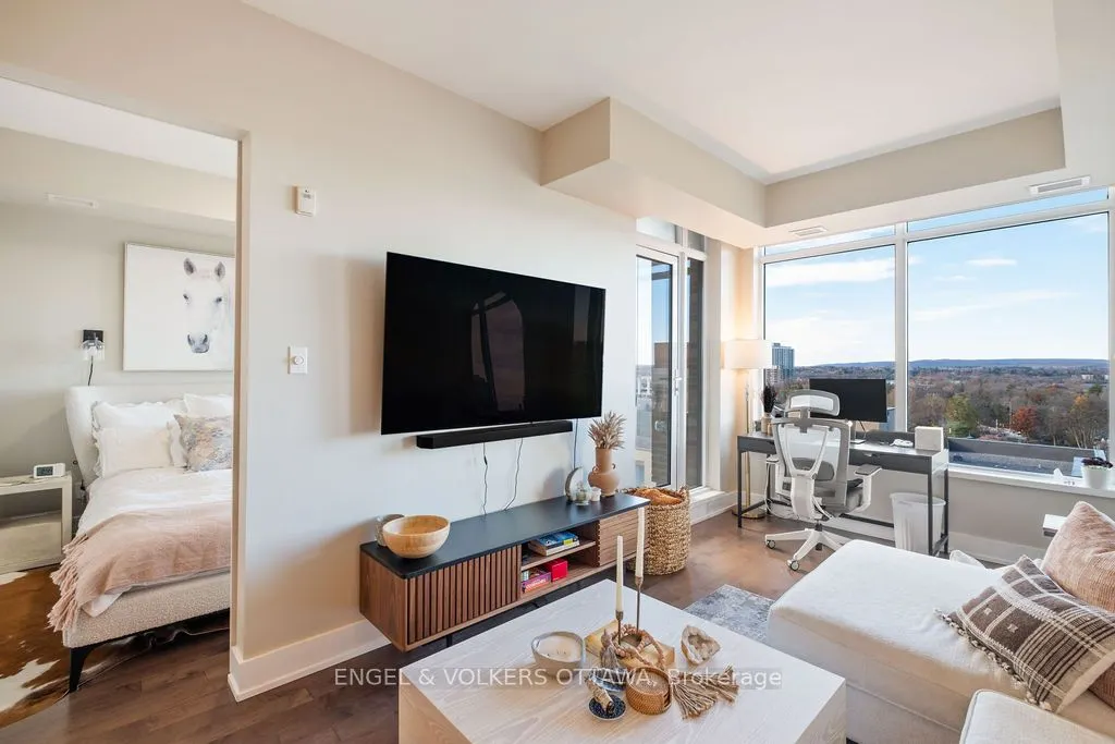 88 RICHMOND Road, #809