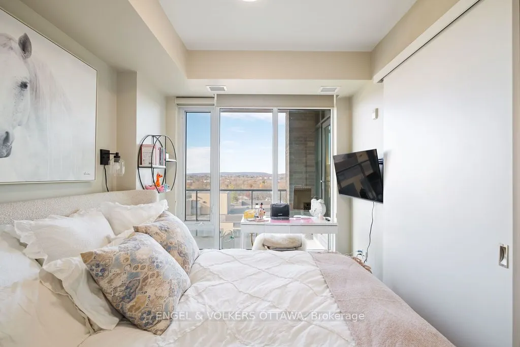 88 RICHMOND Road, #809