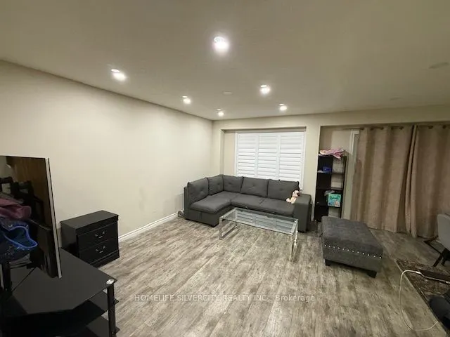 10 Harrison Drive