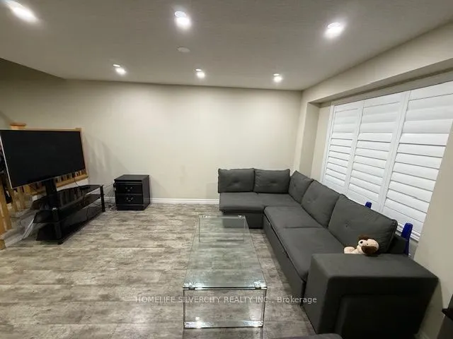 10 Harrison Drive