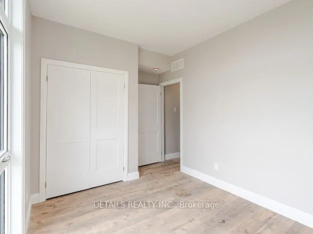 659 Donat Street, #302