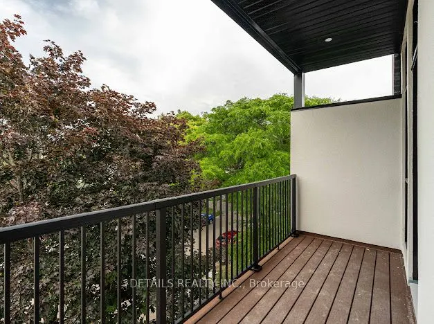 659 Donat Street, #302