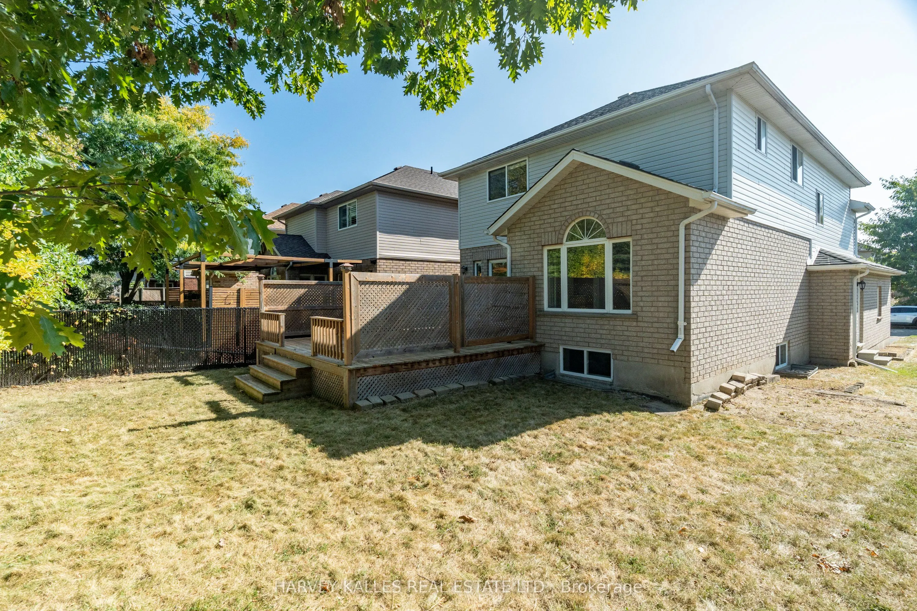 573 Windjammer Way
