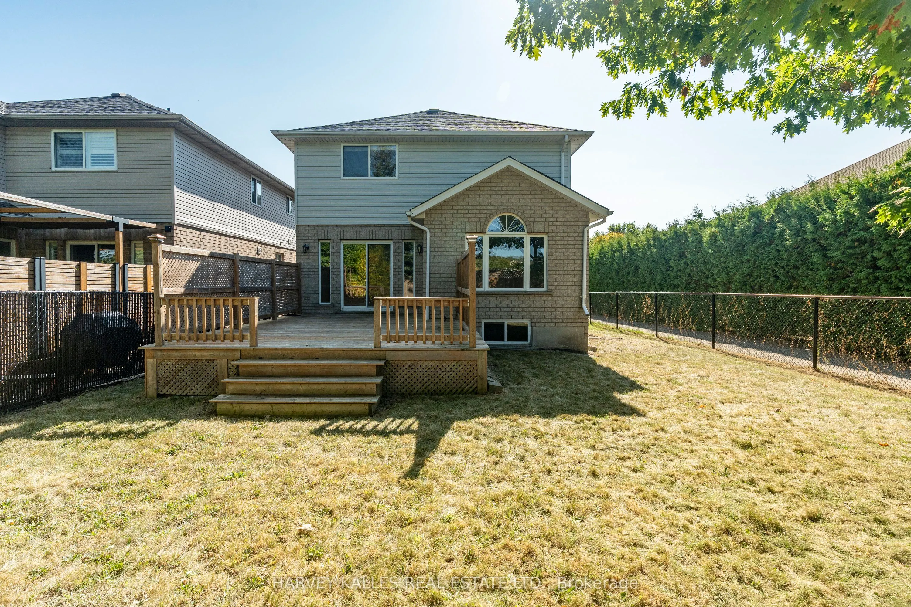 573 Windjammer Way