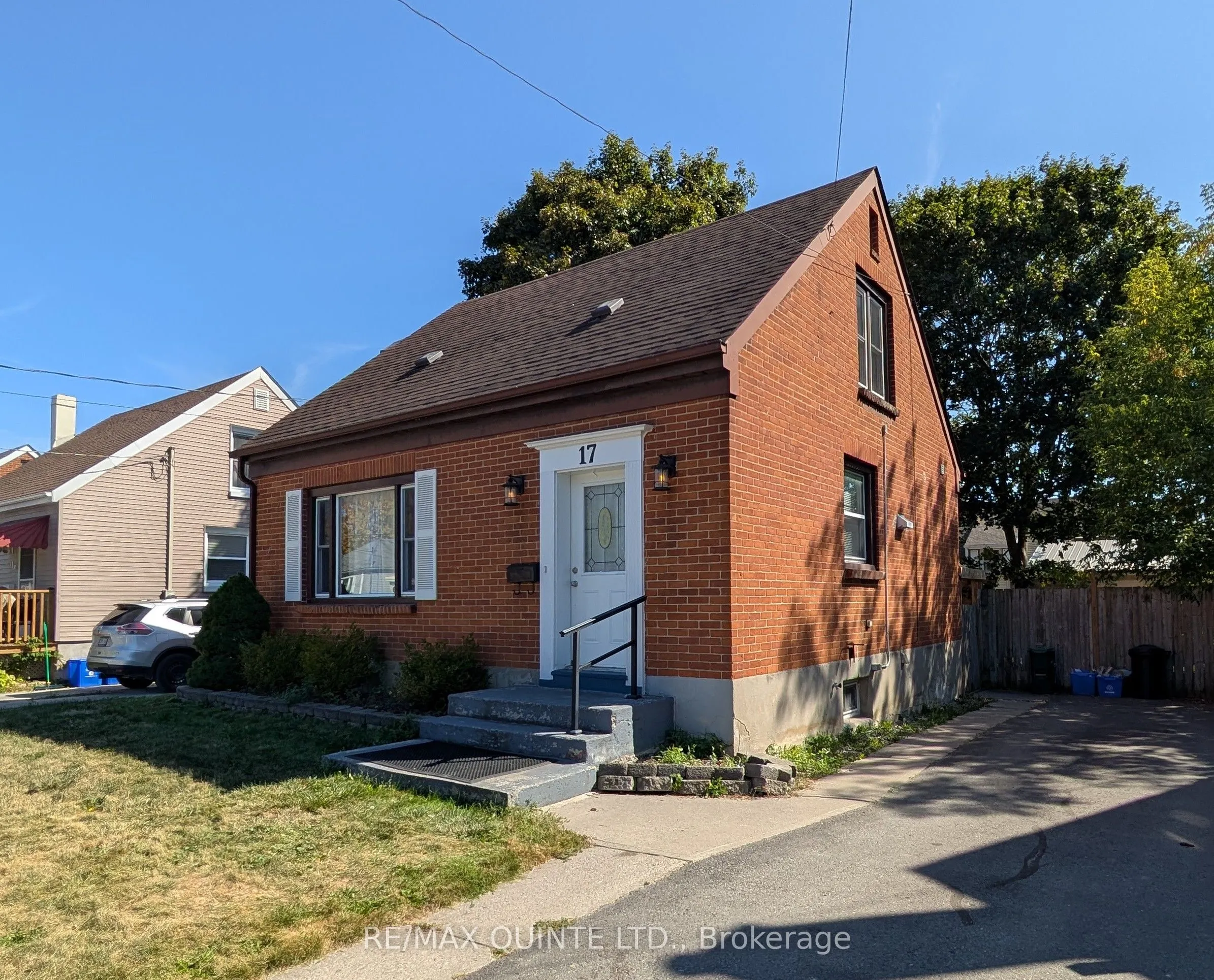 17 Wellington Crescent