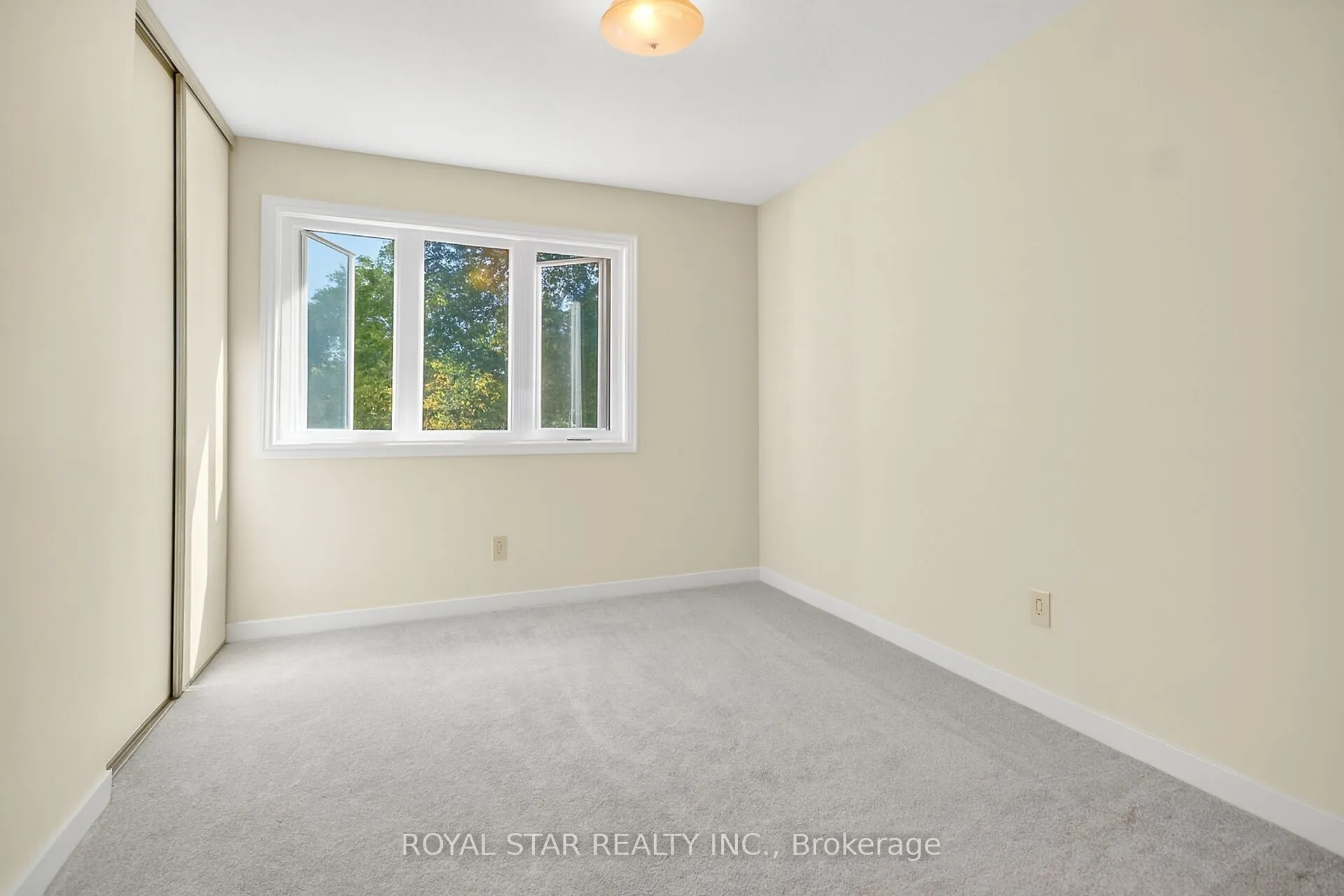 5 Southland Crescent