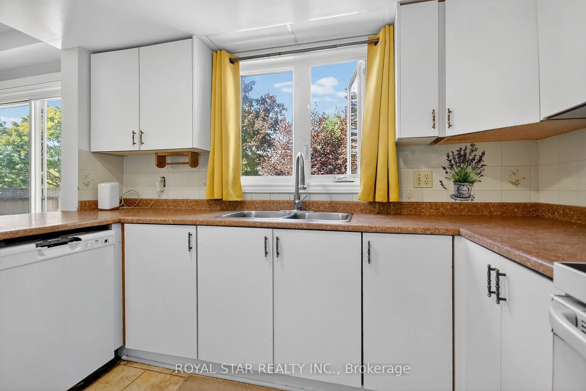 5 Southland Crescent