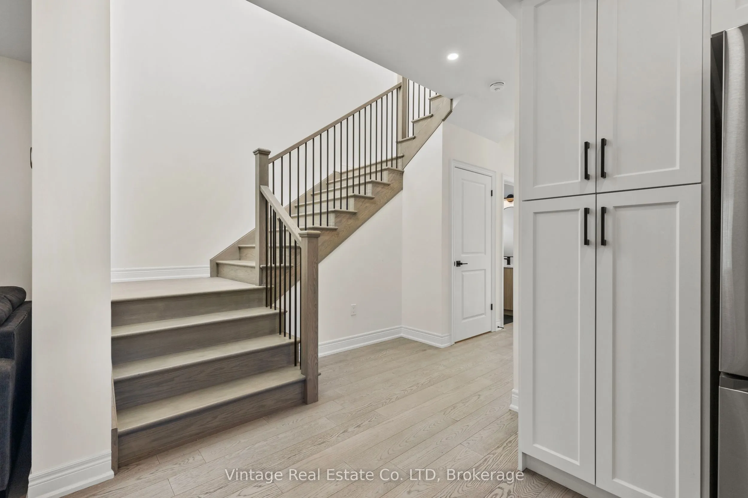 181 Hodgkins Avenue