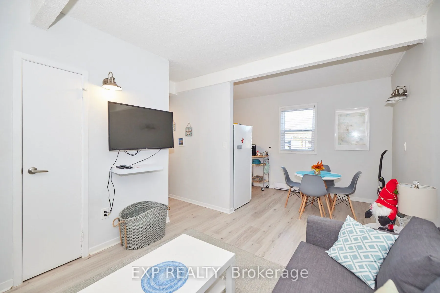 4675 QUEEN Street, #2
