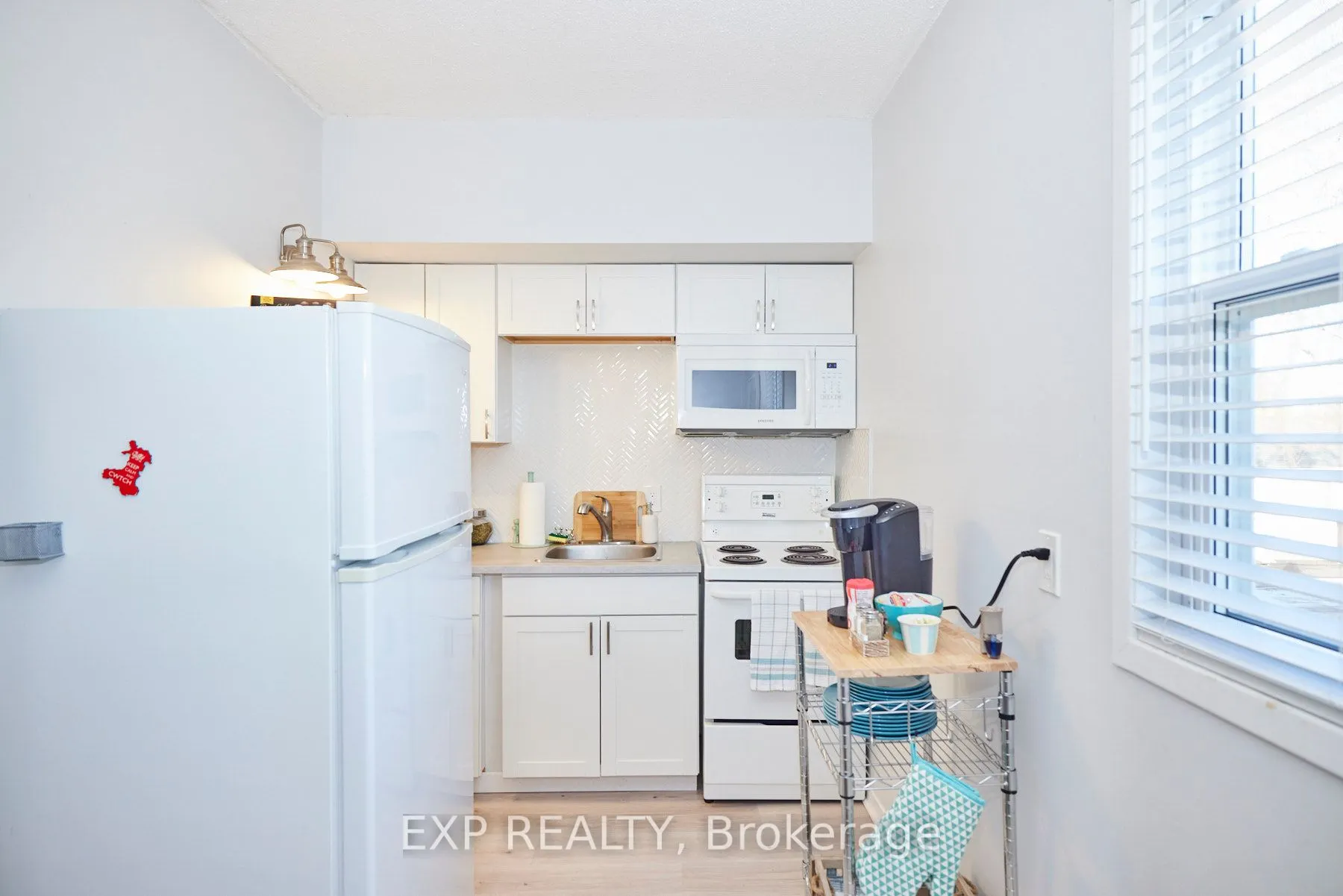 4675 QUEEN Street, #2
