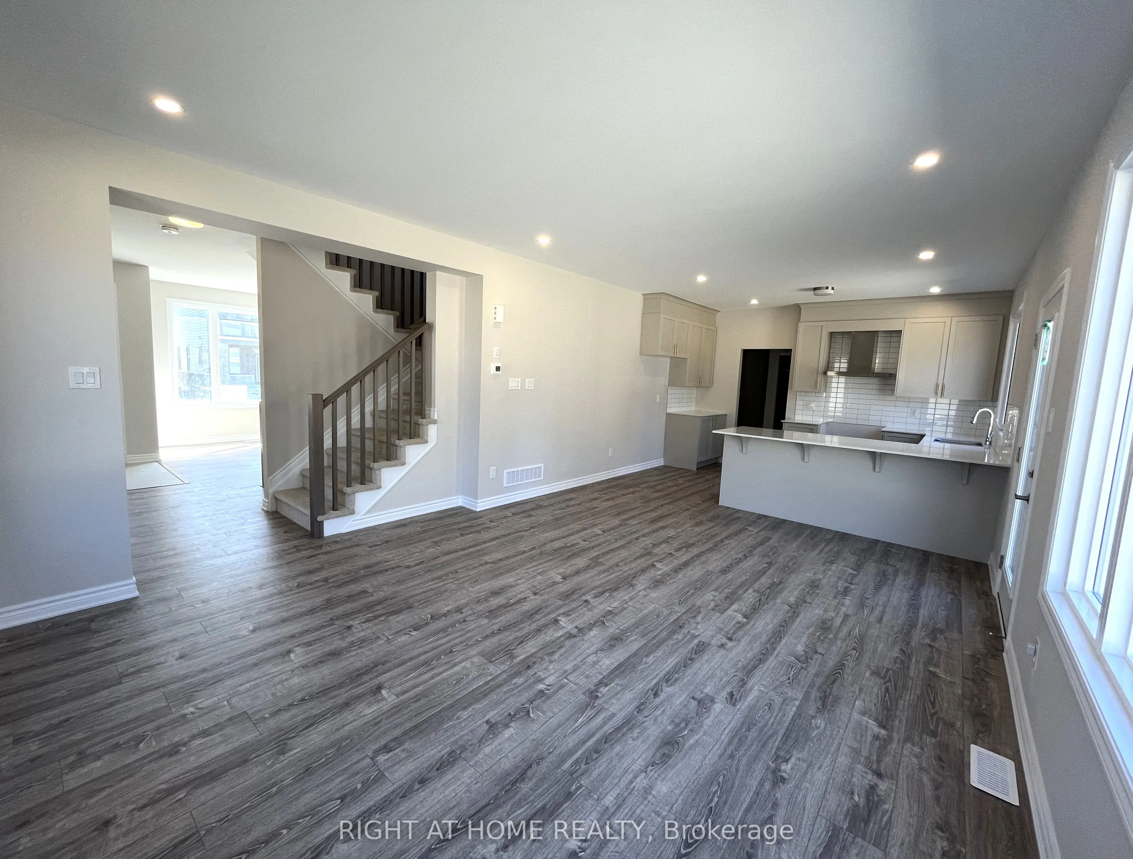 332 Peninsula Road