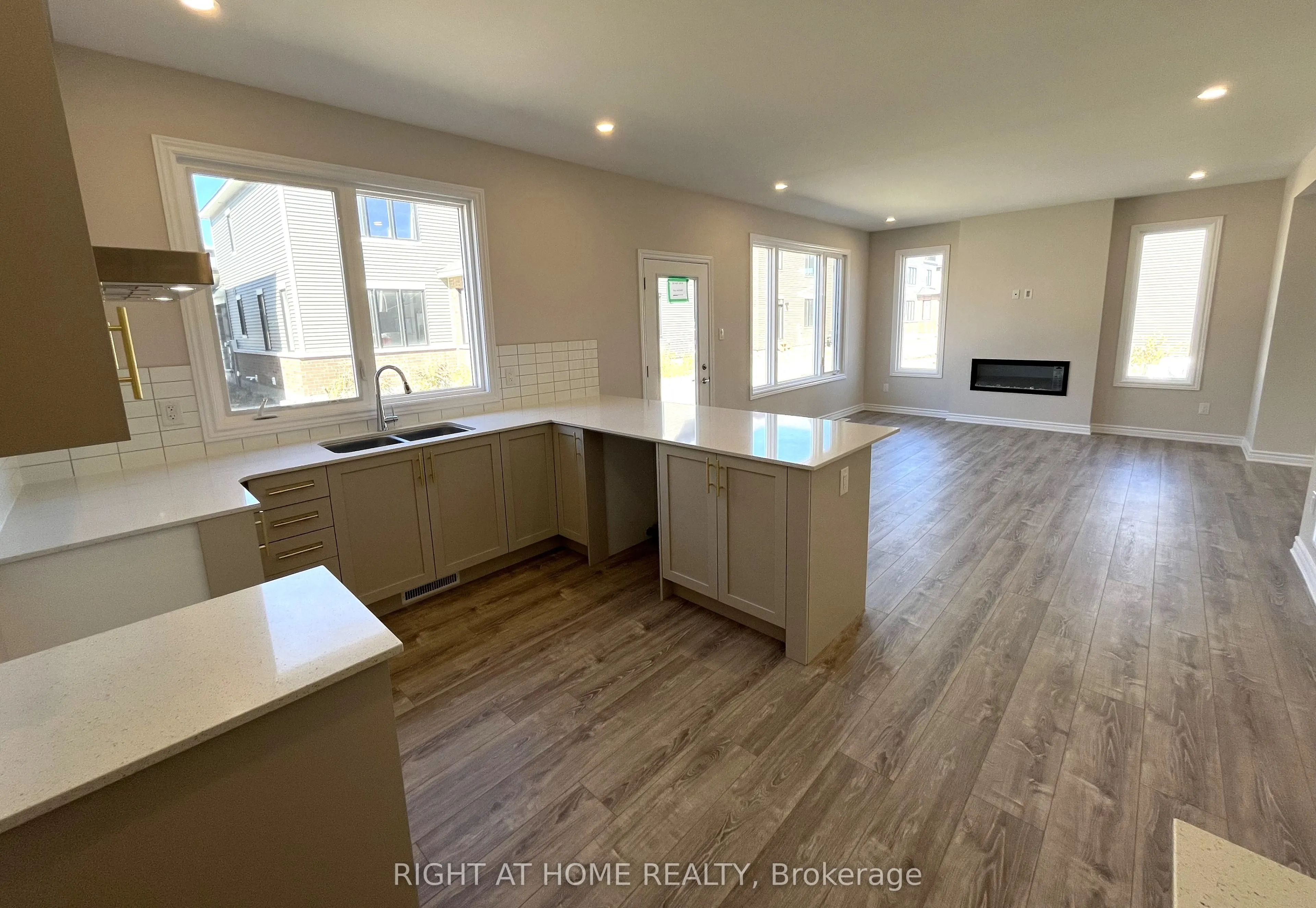 332 Peninsula Road