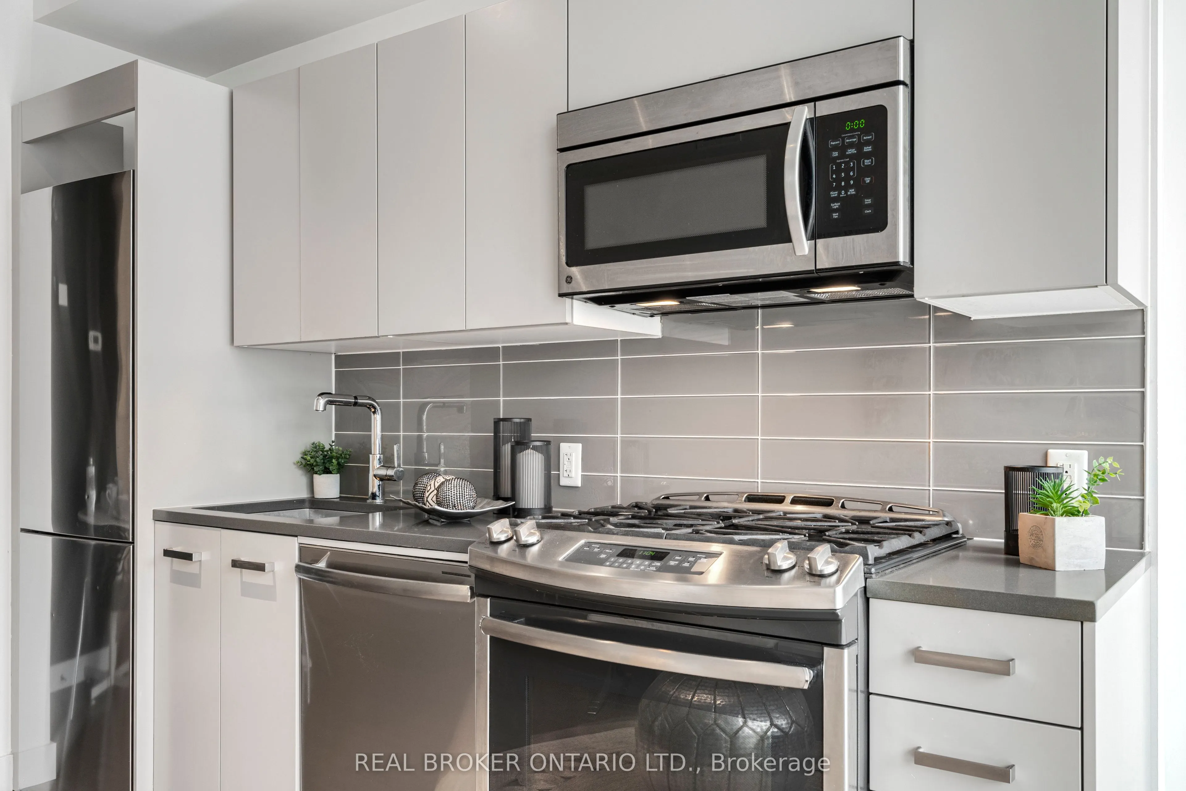 224 Lyon Street N, #1208