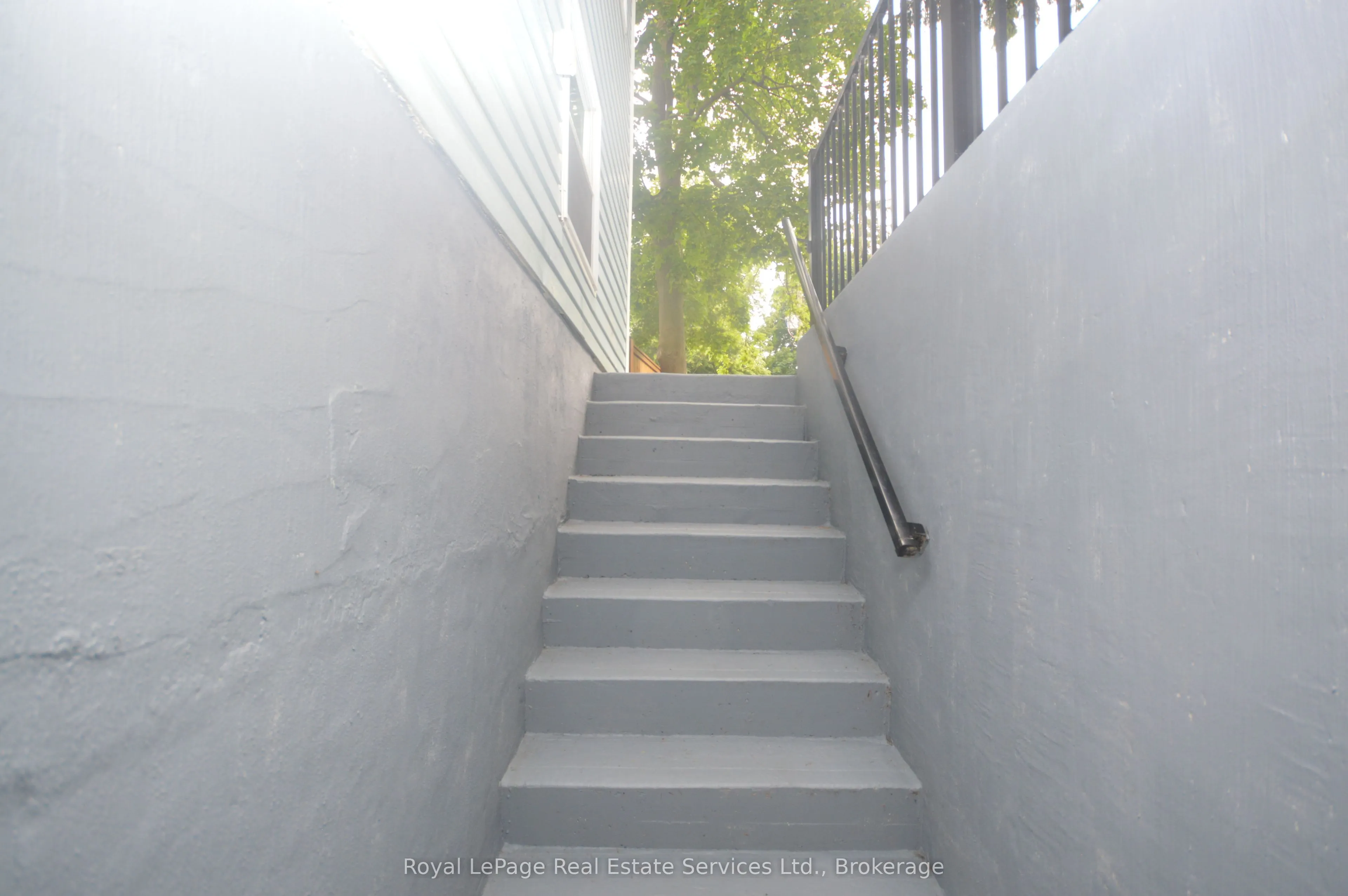 92 ADAM Street