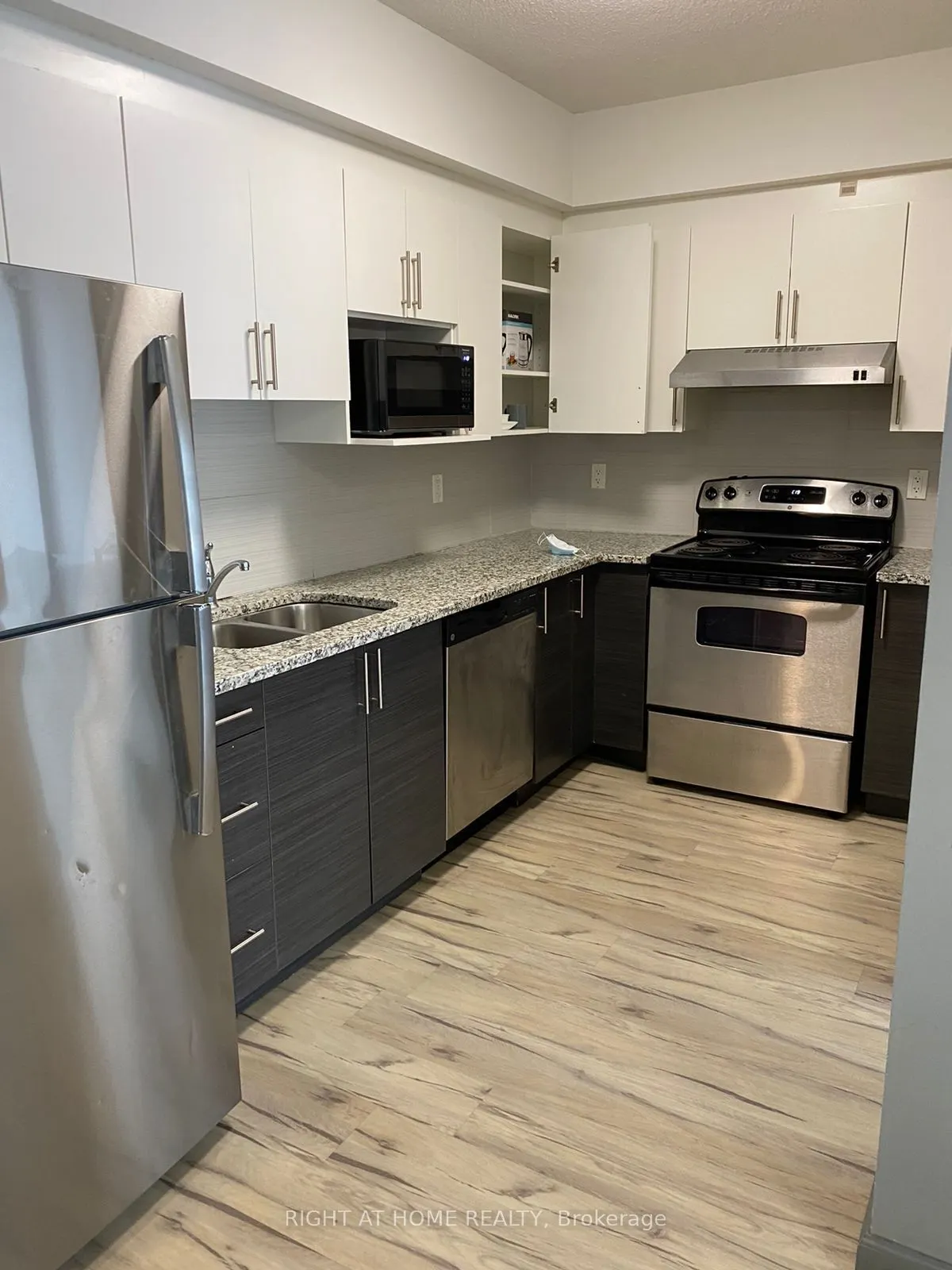 258B Sunview Street, #296 (One Bedrm for RENT)