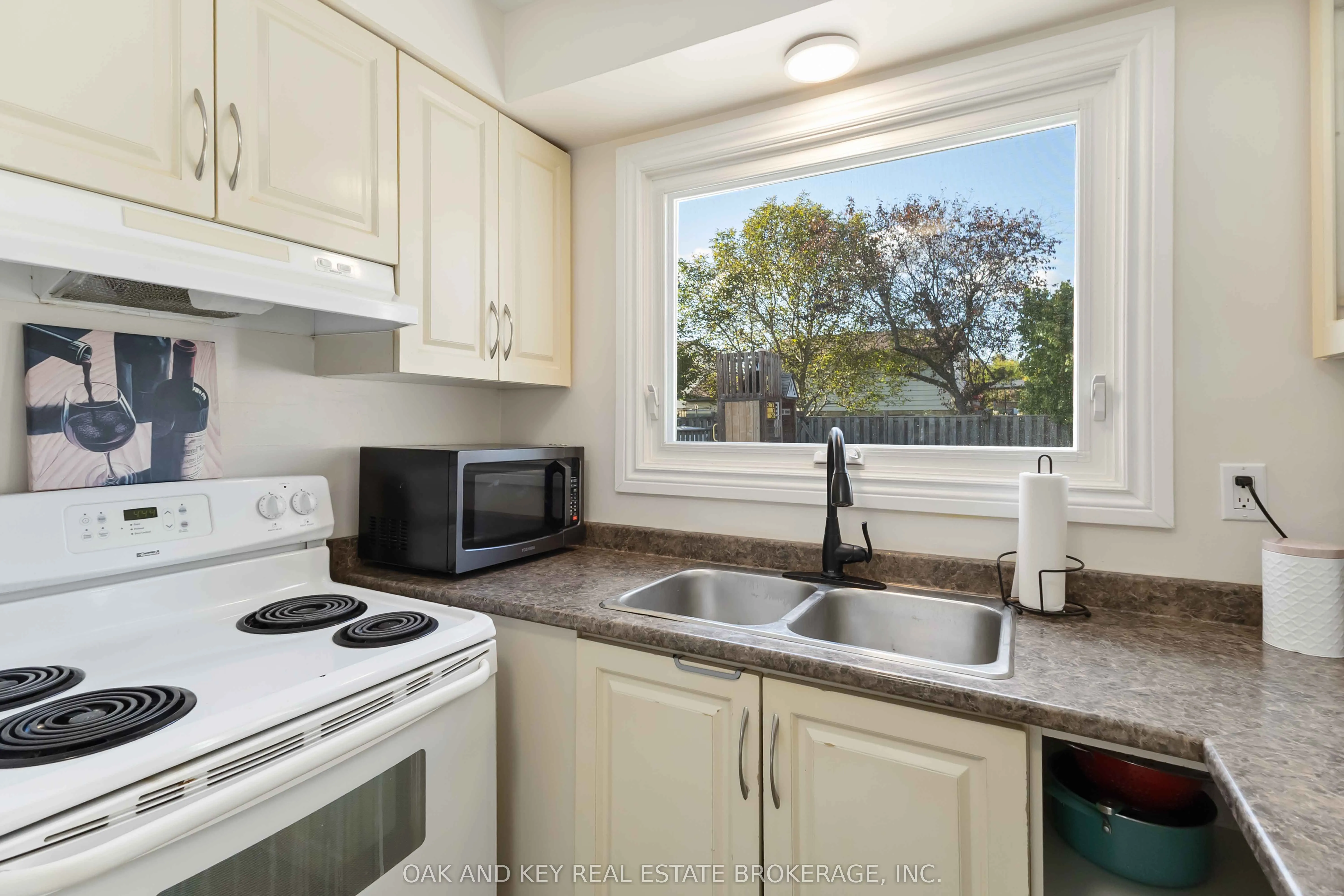 262 Admiral Drive
