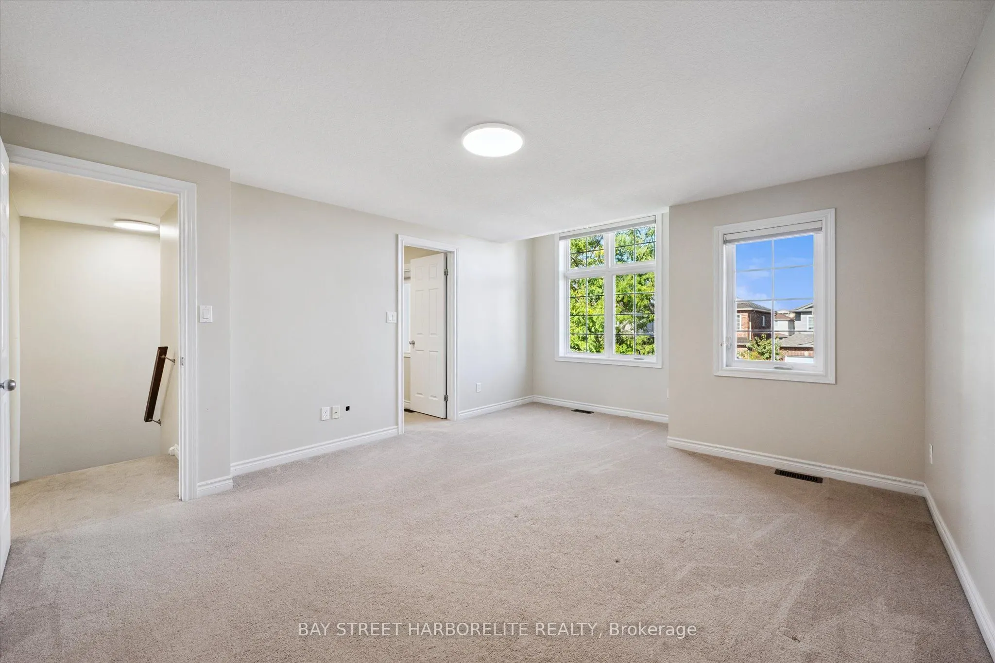128 CLOUGH Crescent