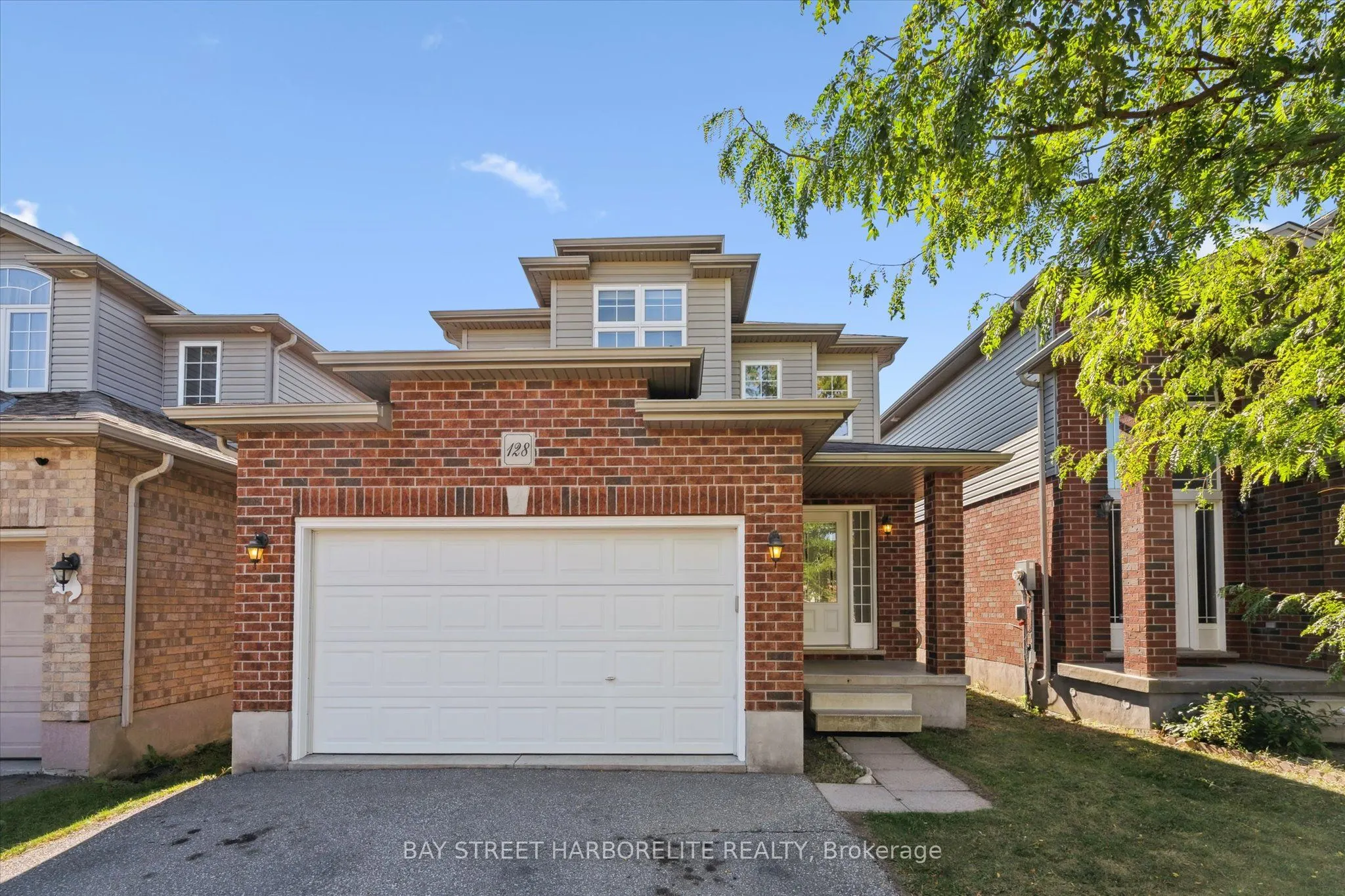 128 CLOUGH Crescent
