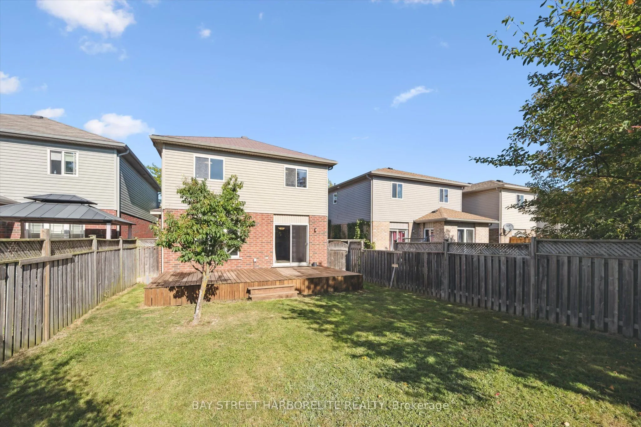 128 CLOUGH Crescent