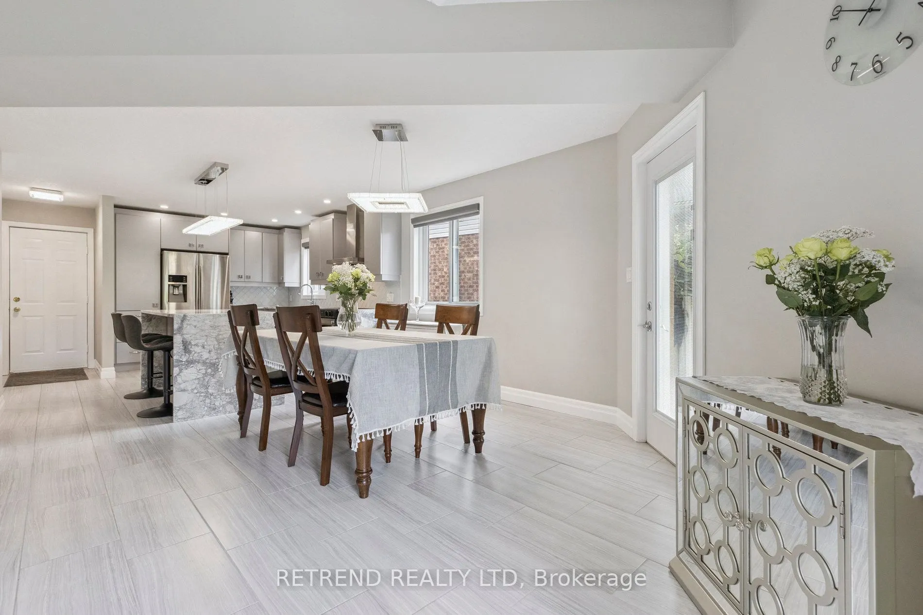 134 QUEEN CHARLOTTE Crescent