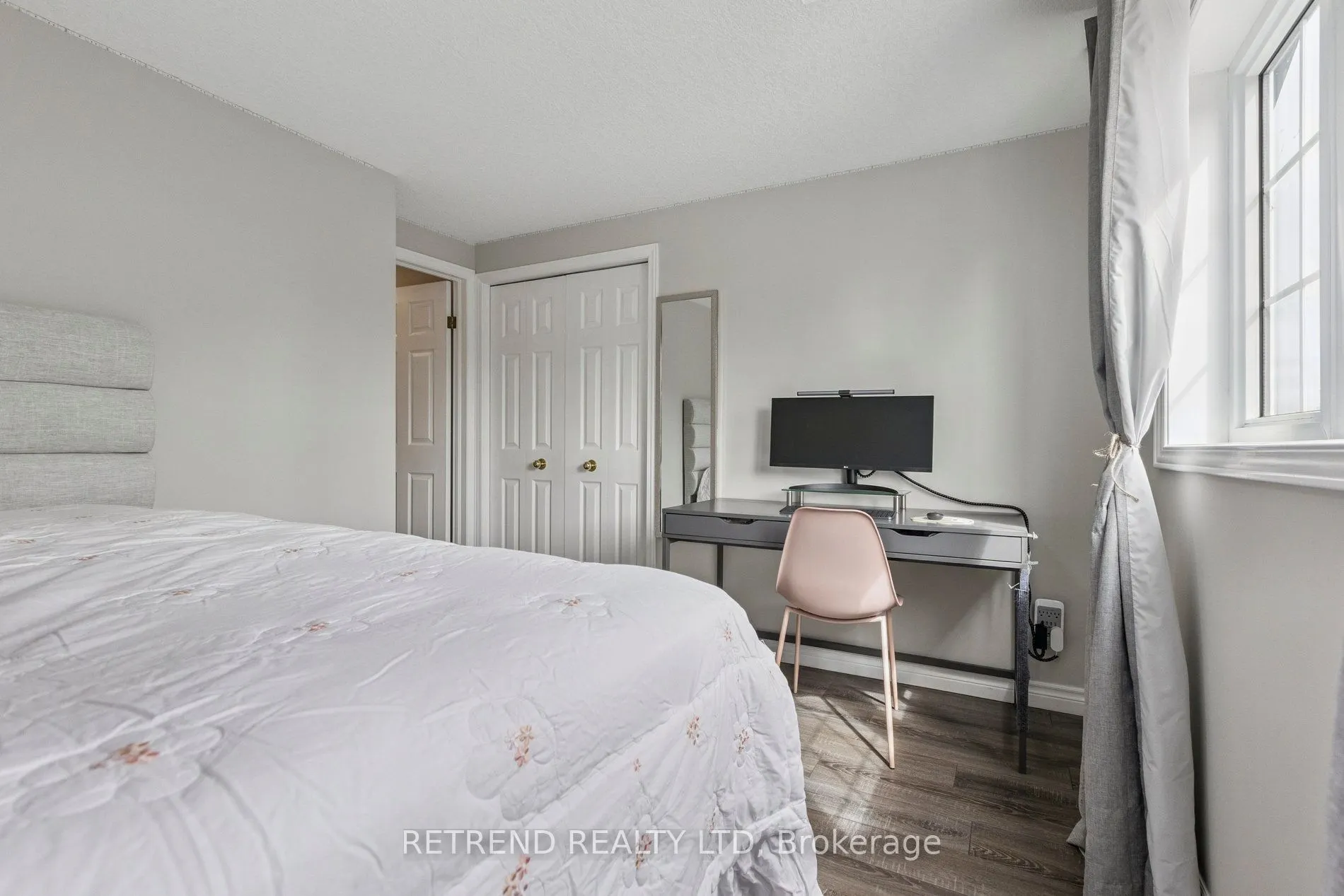 134 QUEEN CHARLOTTE Crescent