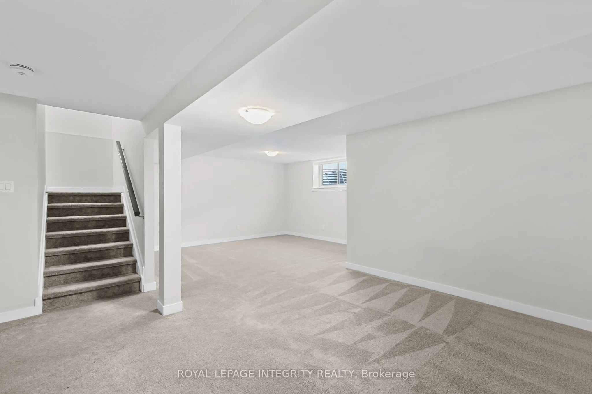 893 Sendero Way