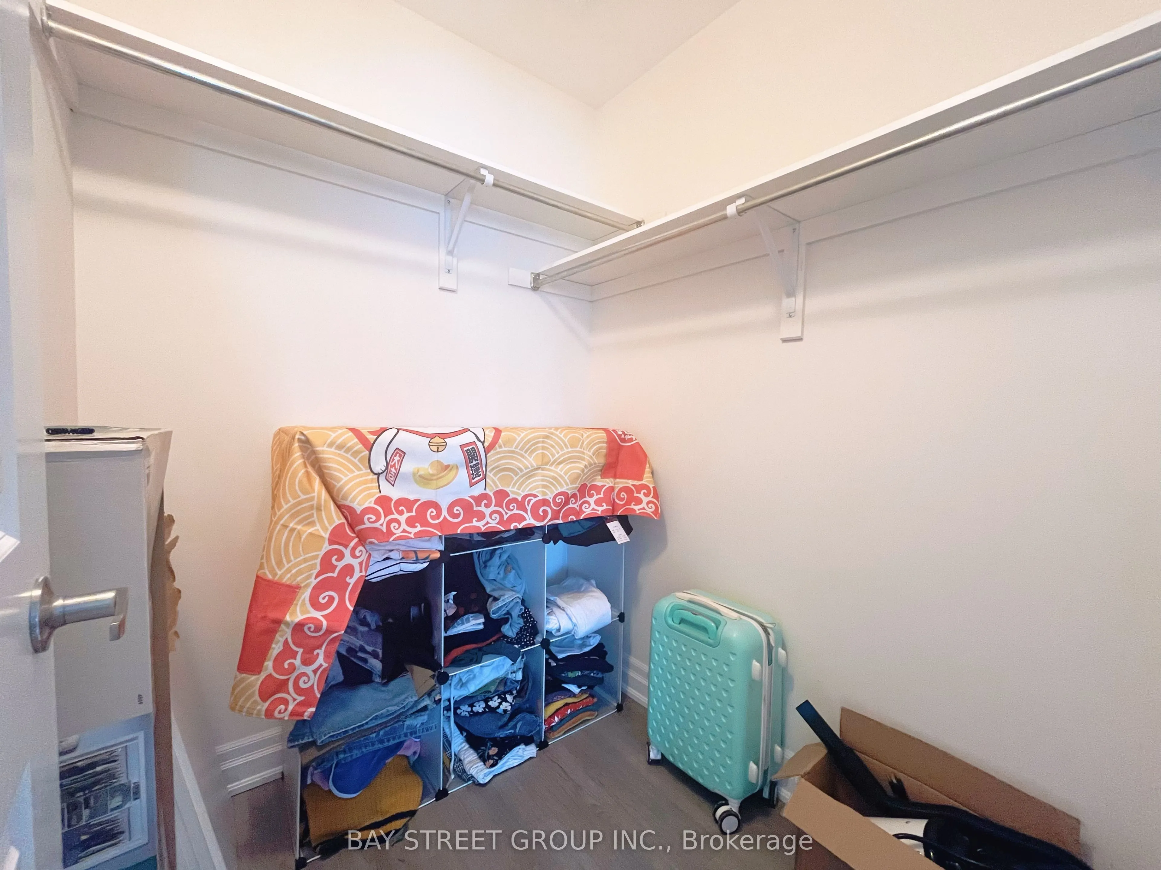 51 Dominion Crescent, #Upper