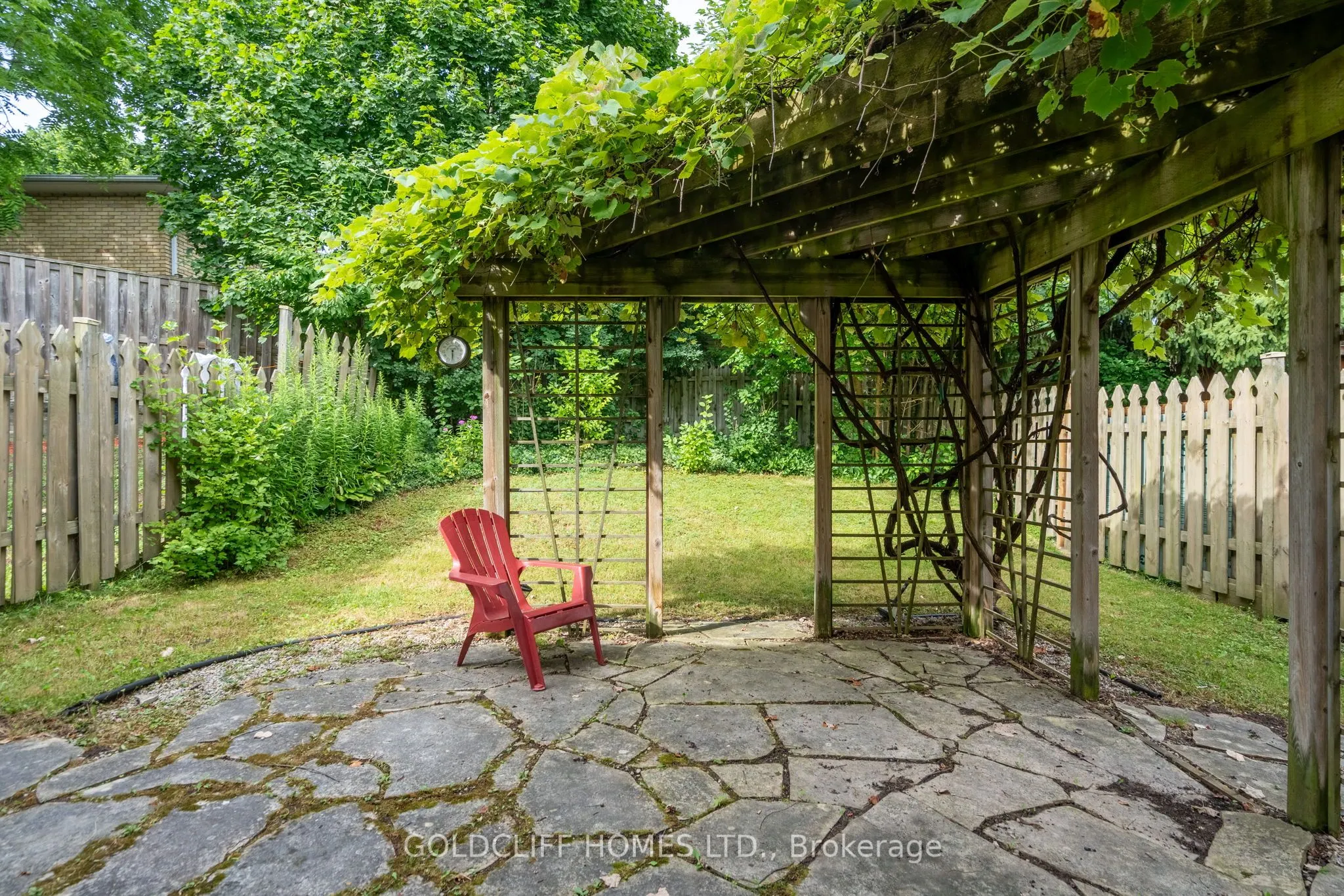 257 Homestead Crescent