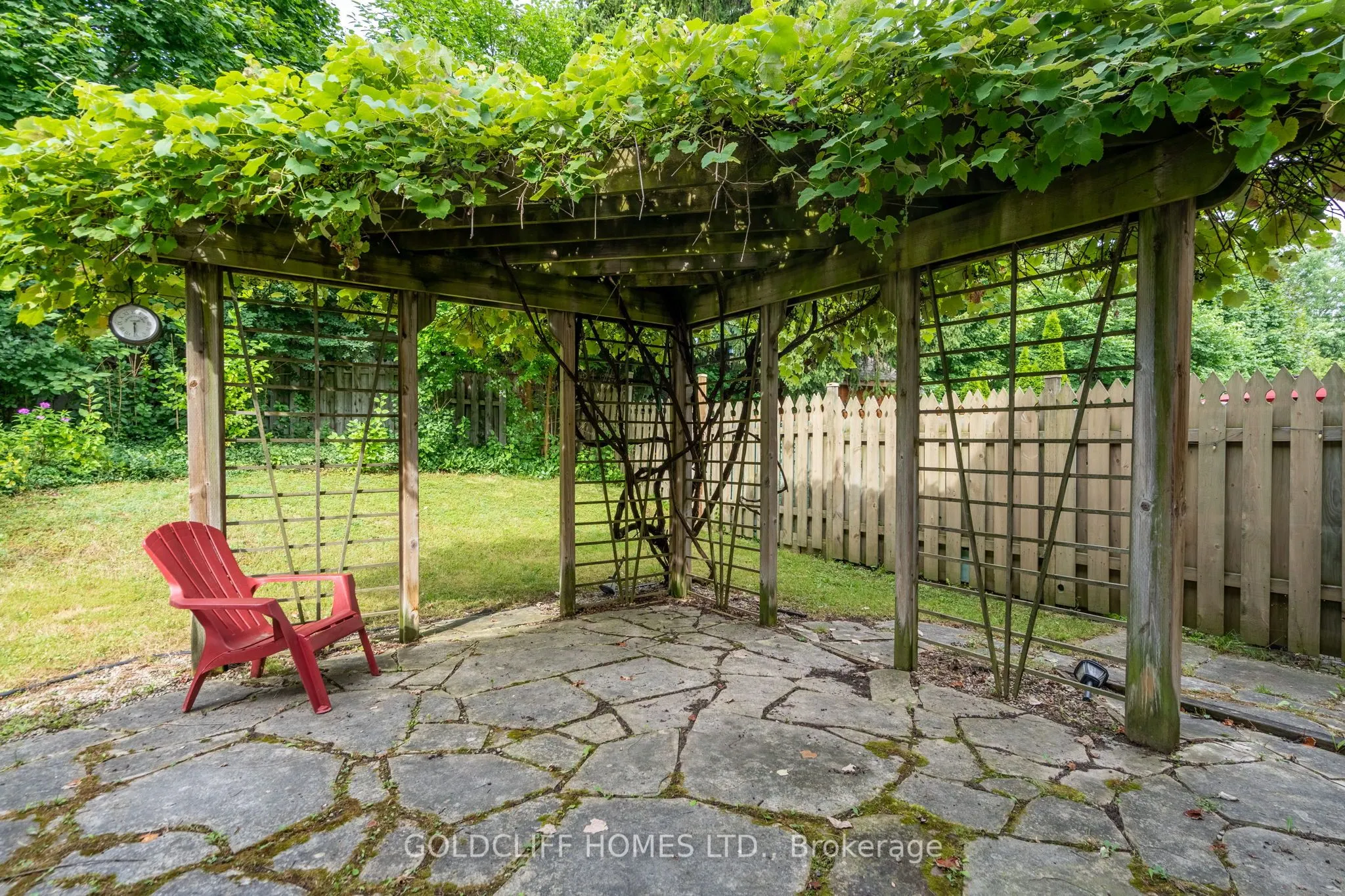 257 Homestead Crescent