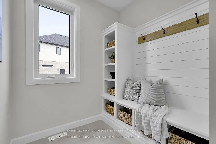1327 Bush Hill Link