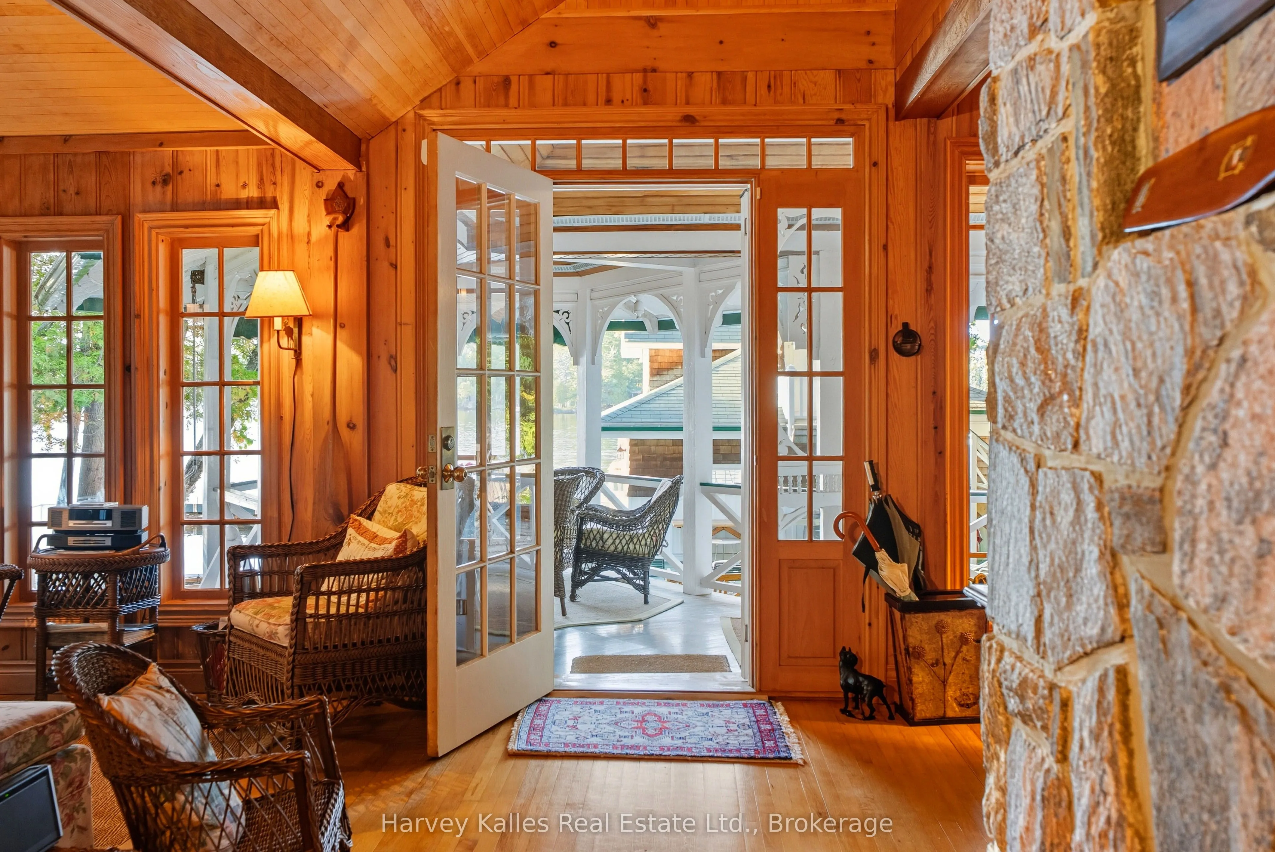 1052 Longhurst Road, #22