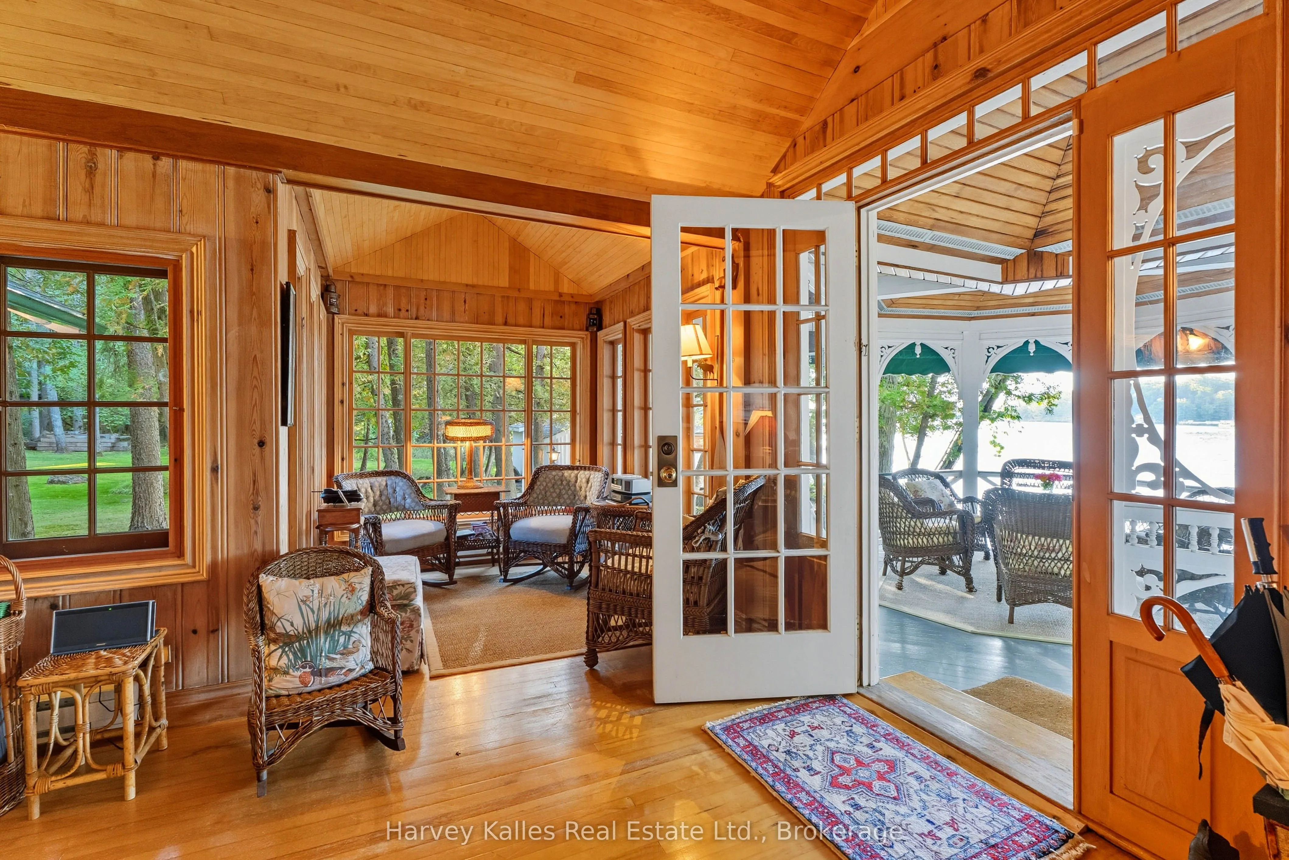 1052 Longhurst Road, #22