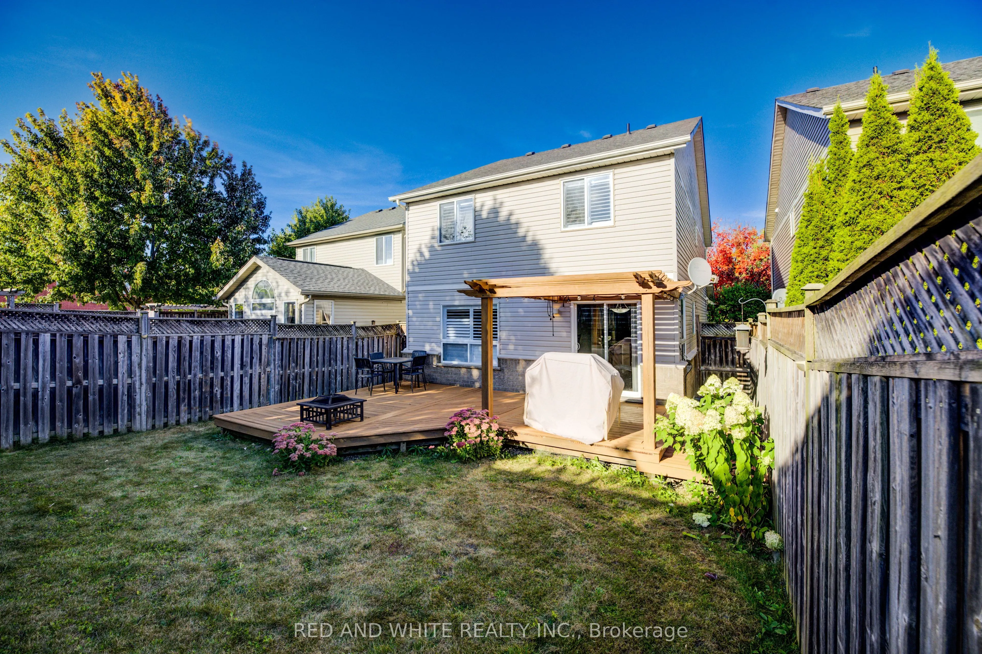 353 Sauve Crescent