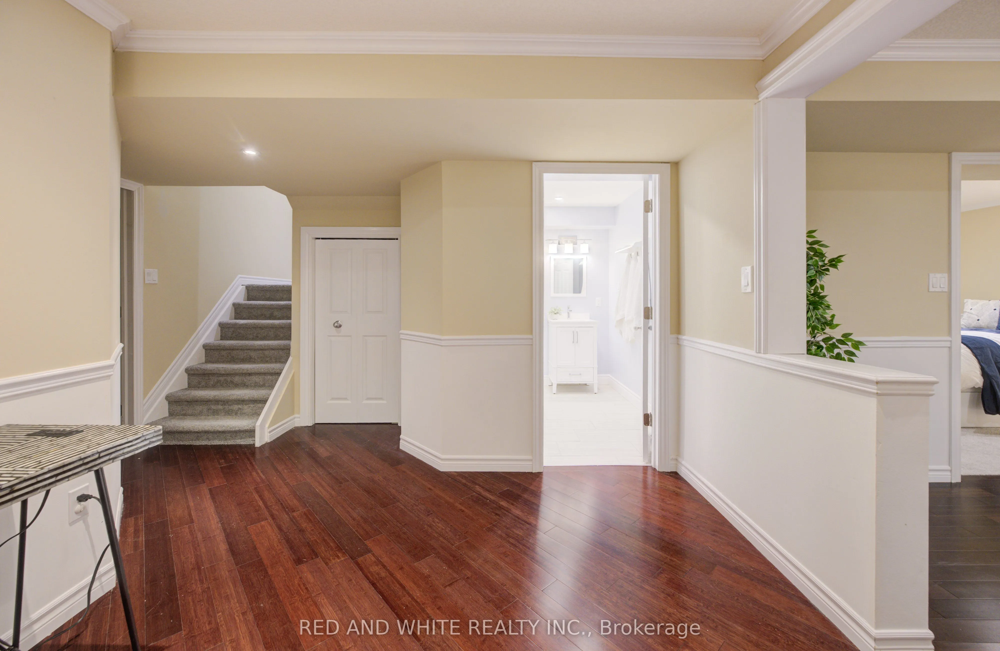 353 Sauve Crescent