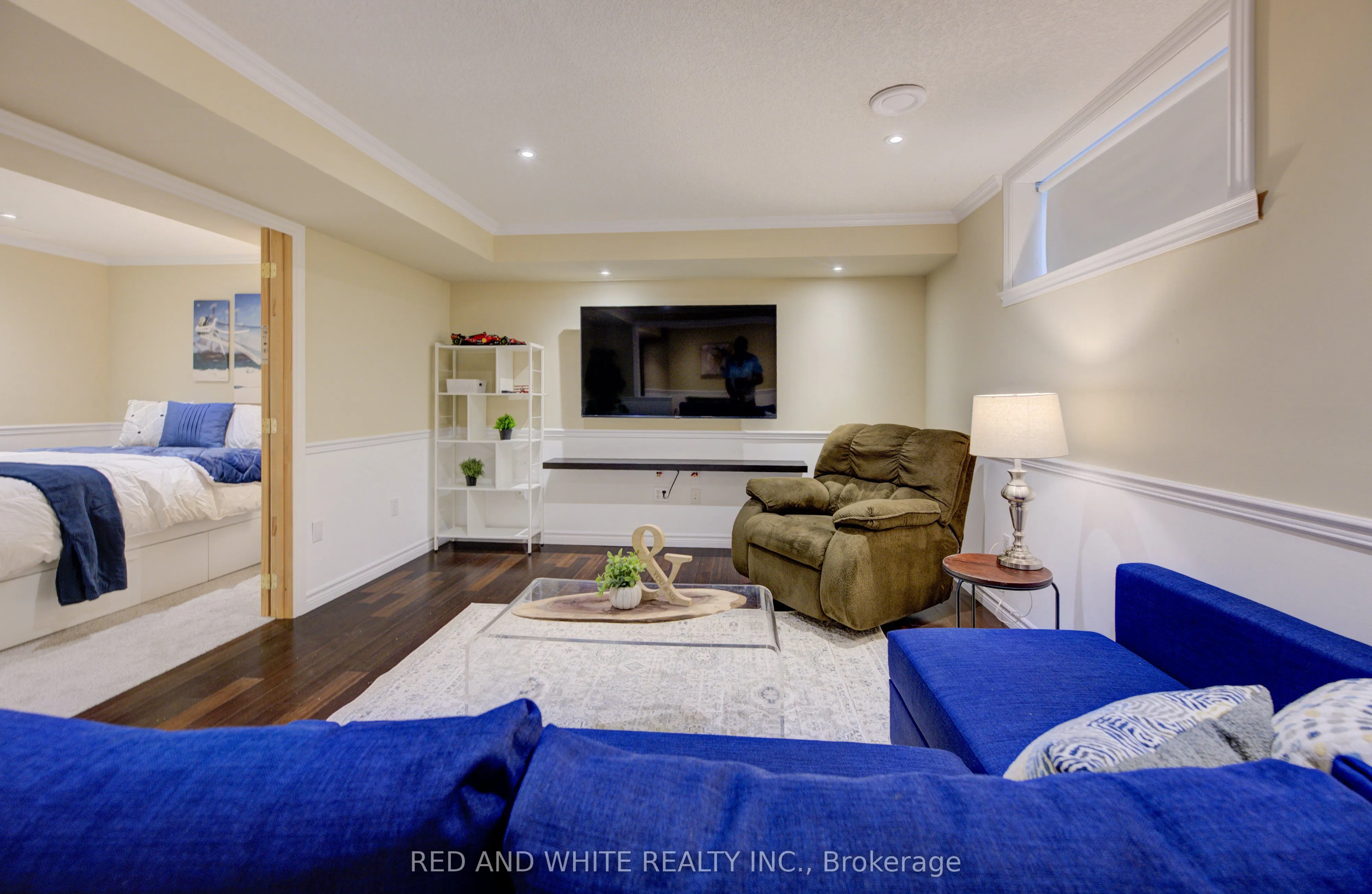 353 Sauve Crescent