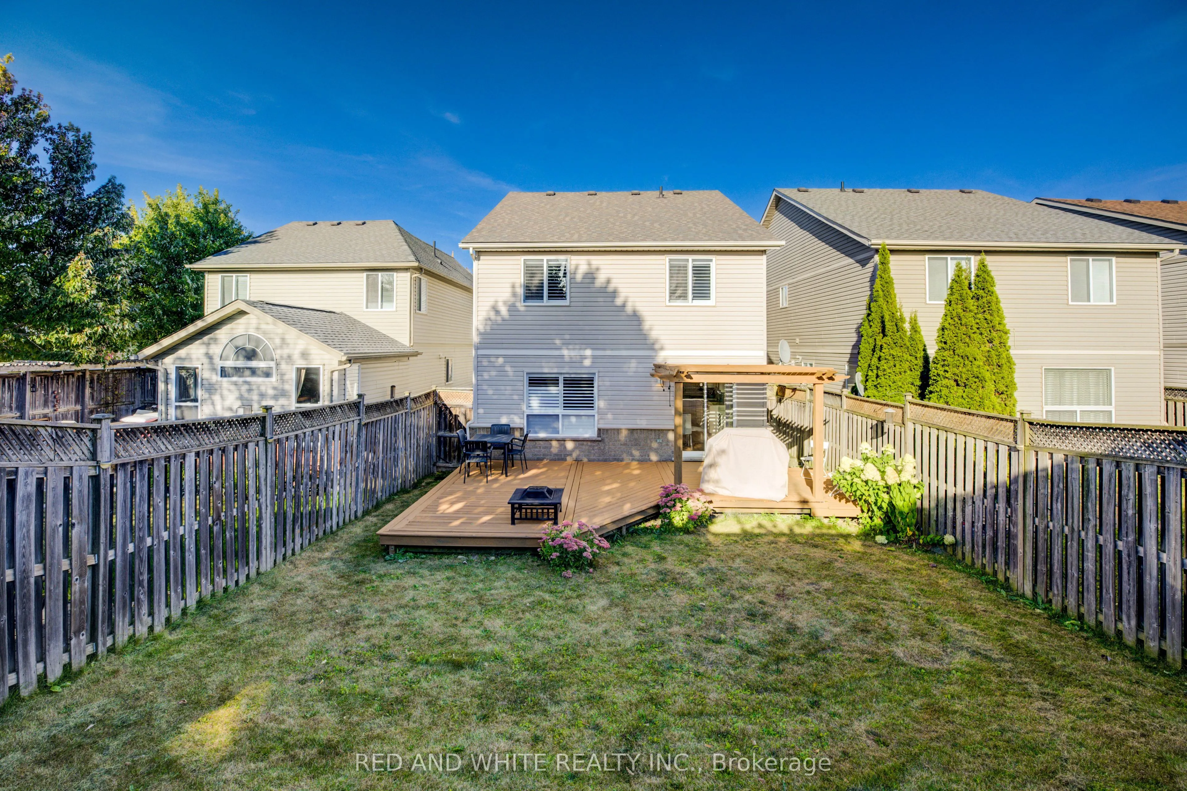 353 Sauve Crescent