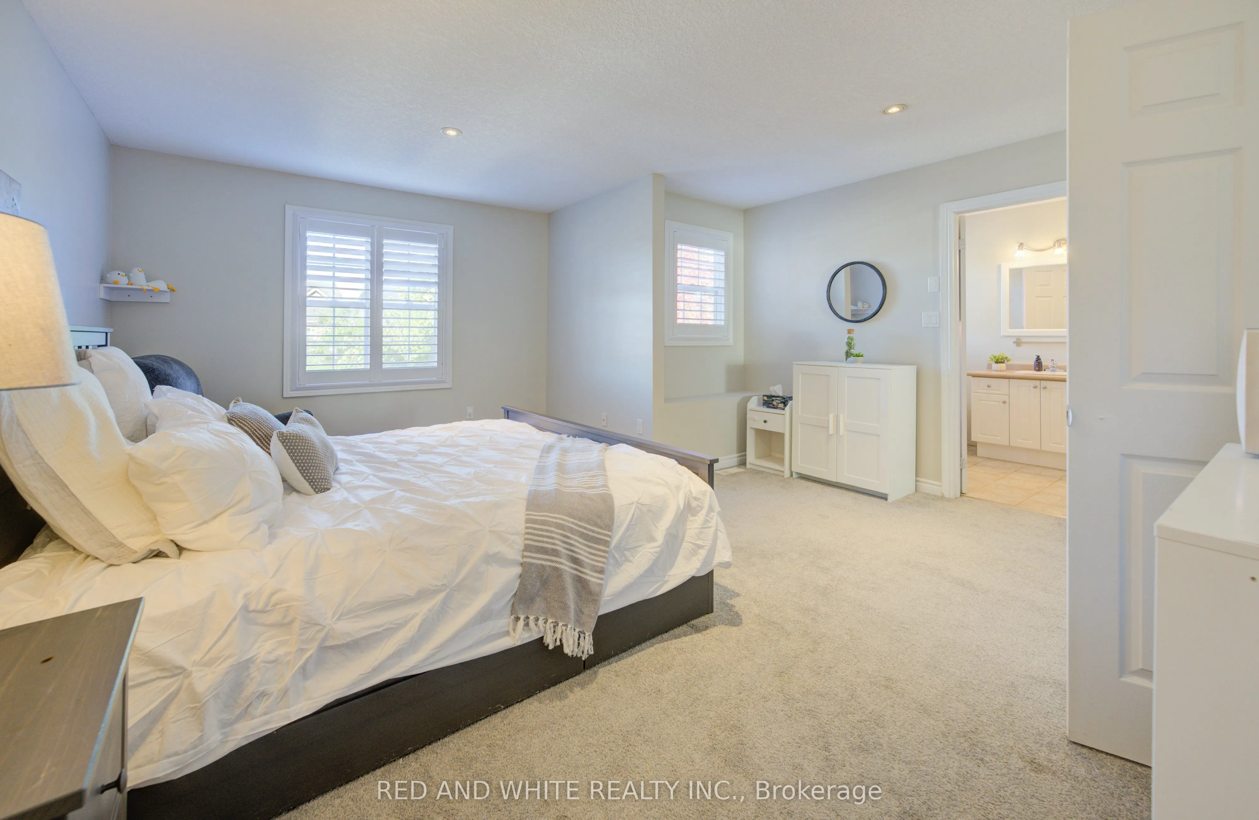 353 Sauve Crescent