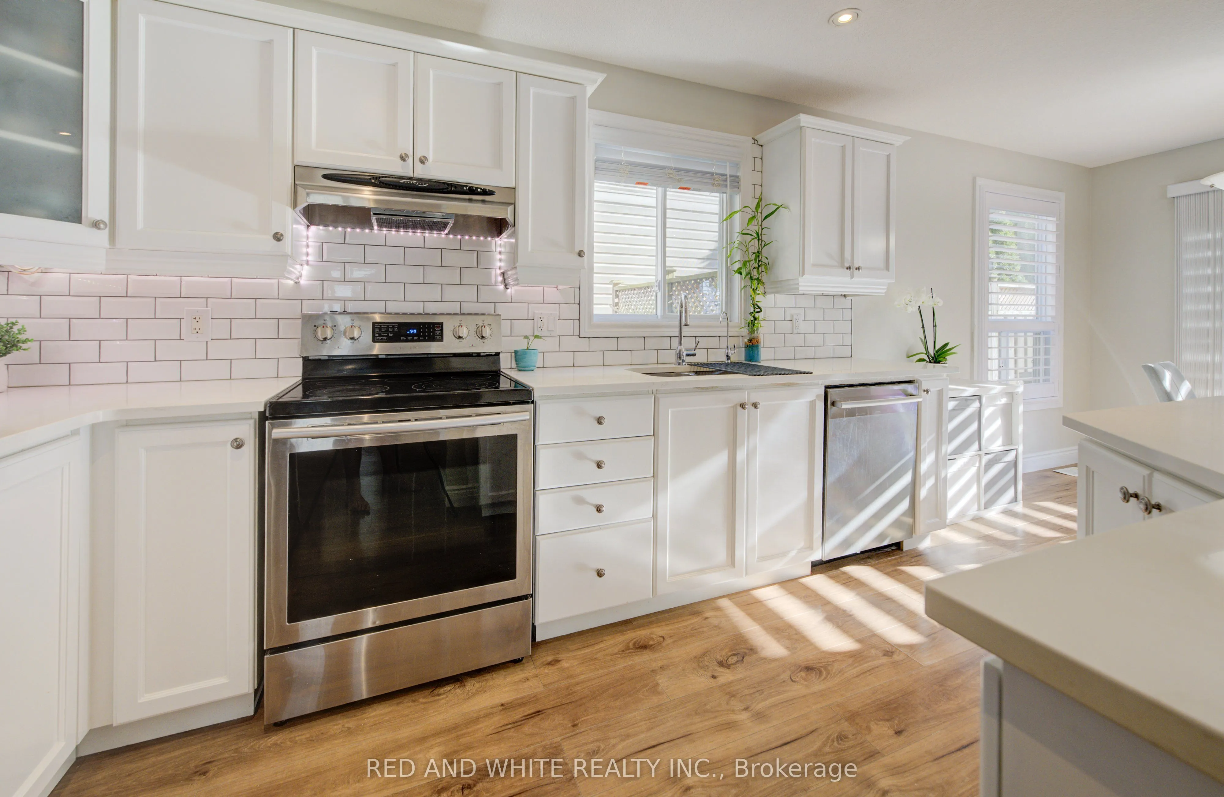 353 Sauve Crescent