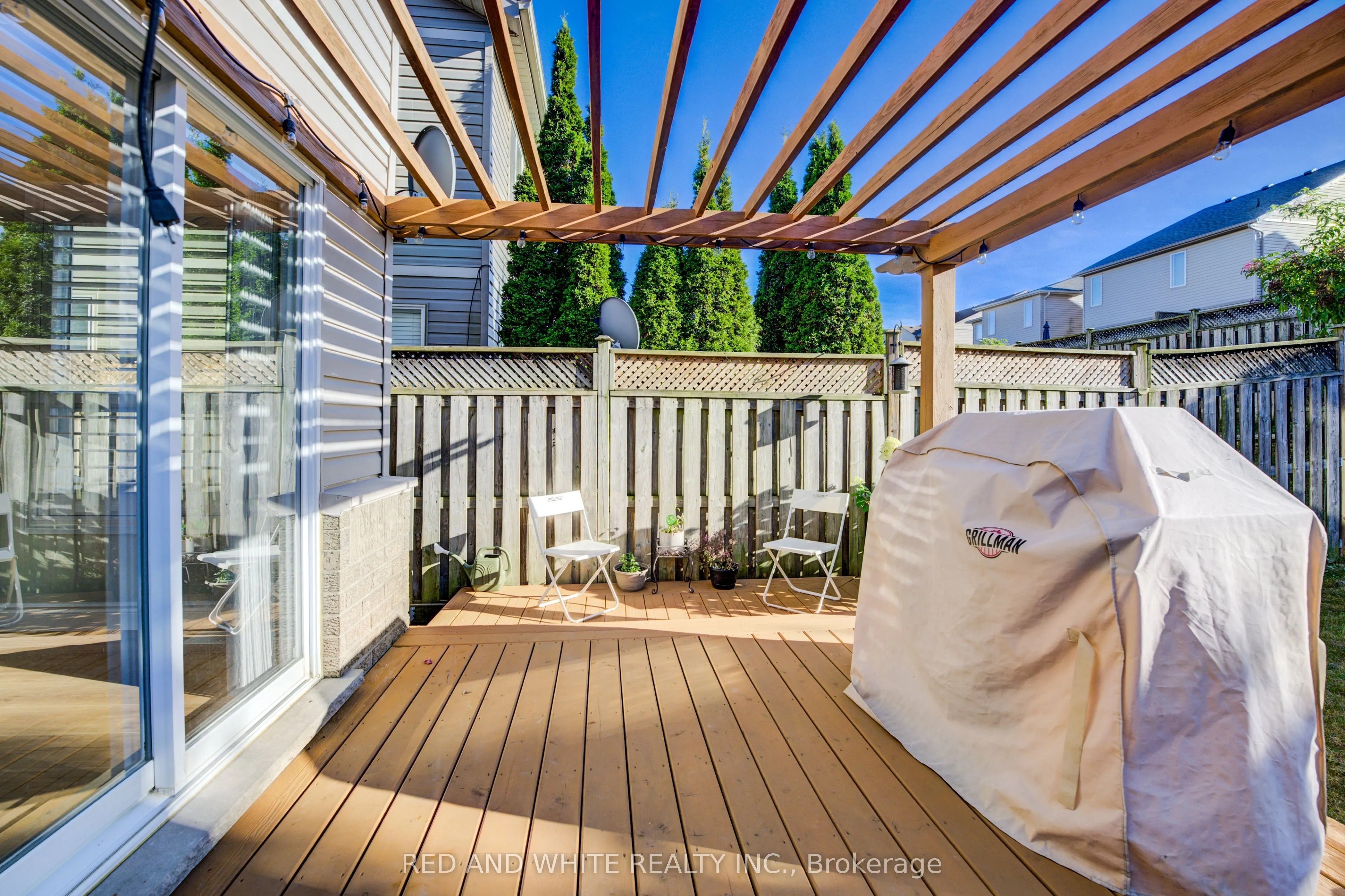 353 Sauve Crescent