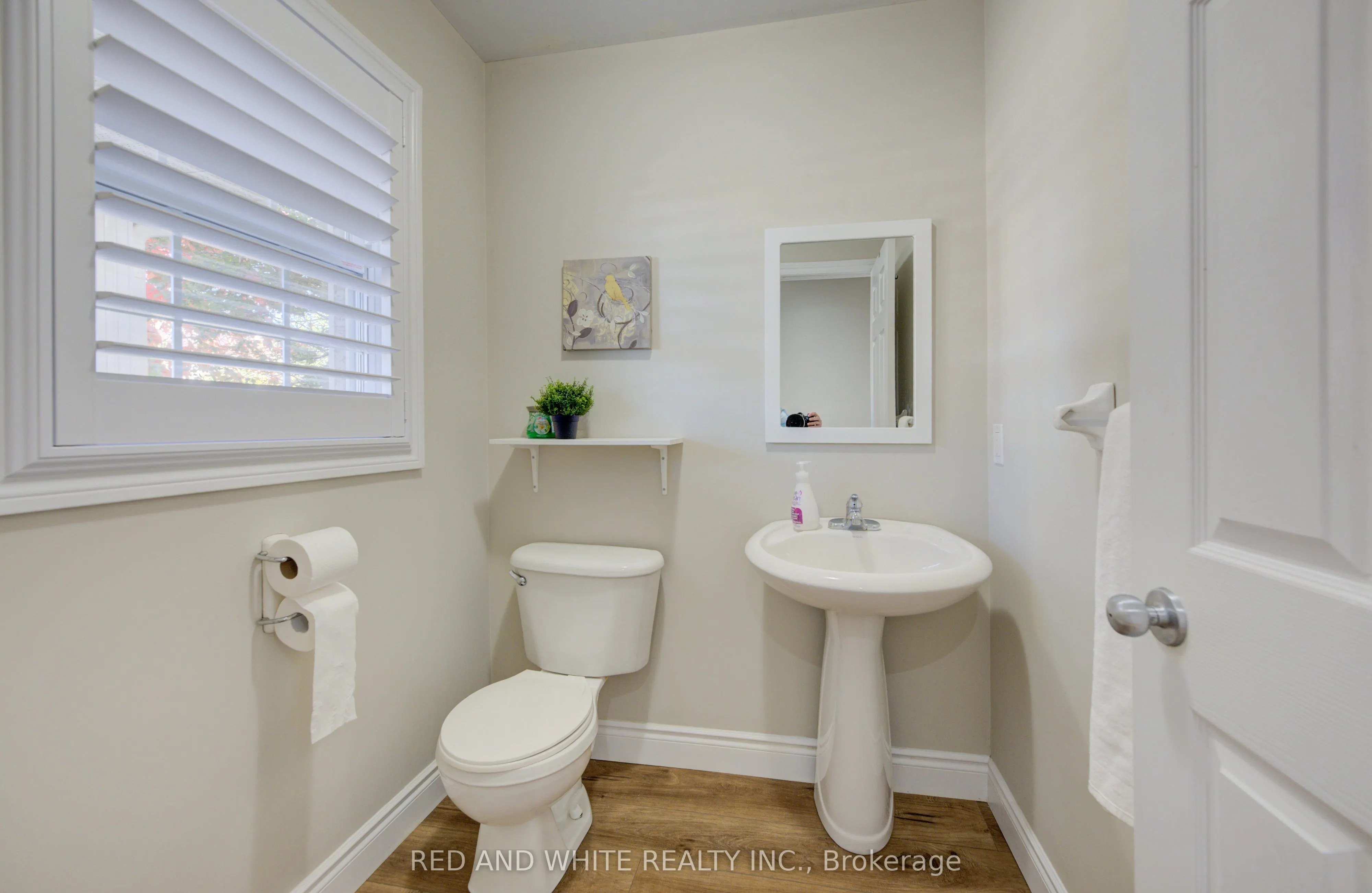 353 Sauve Crescent