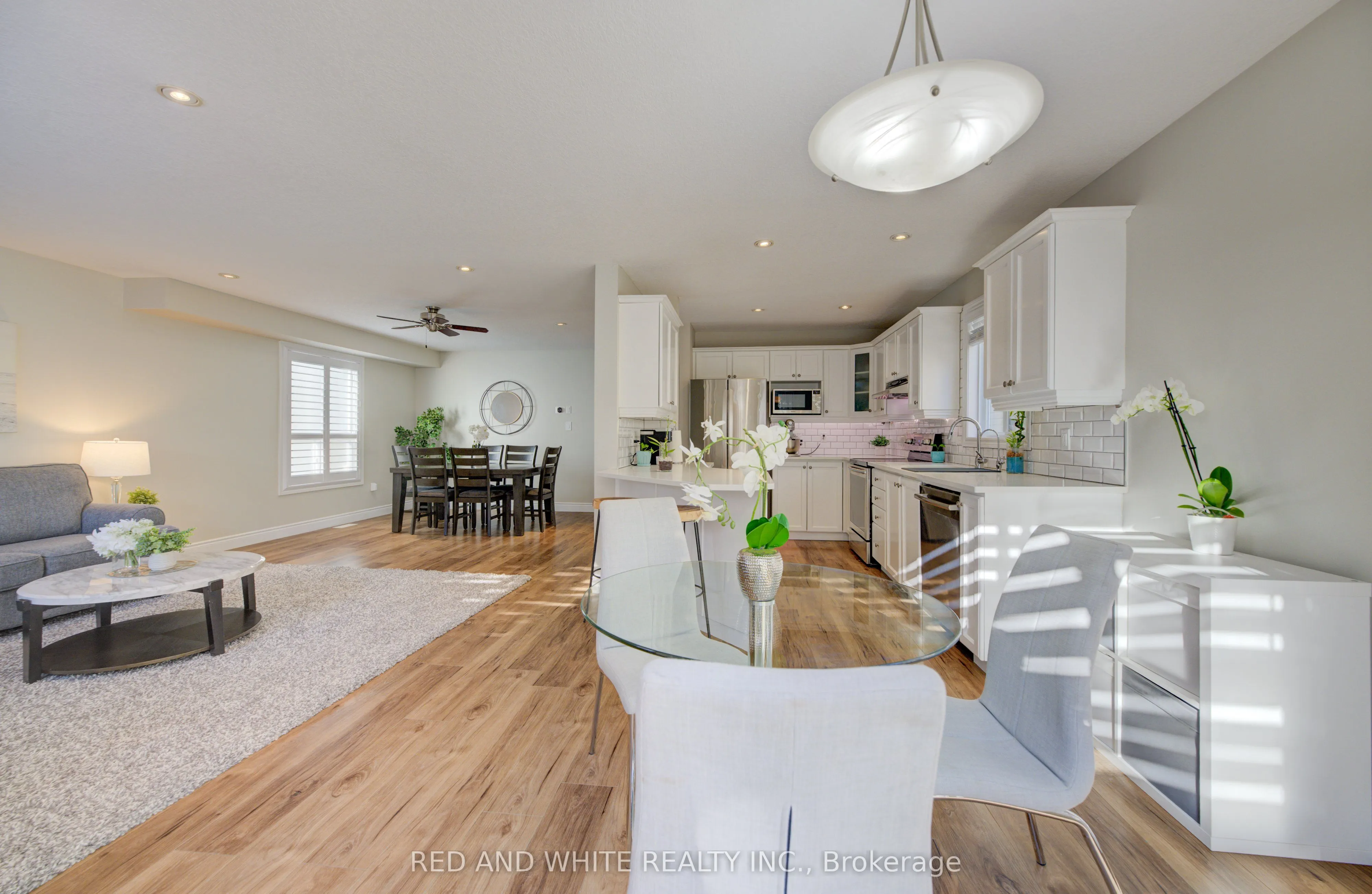 353 Sauve Crescent