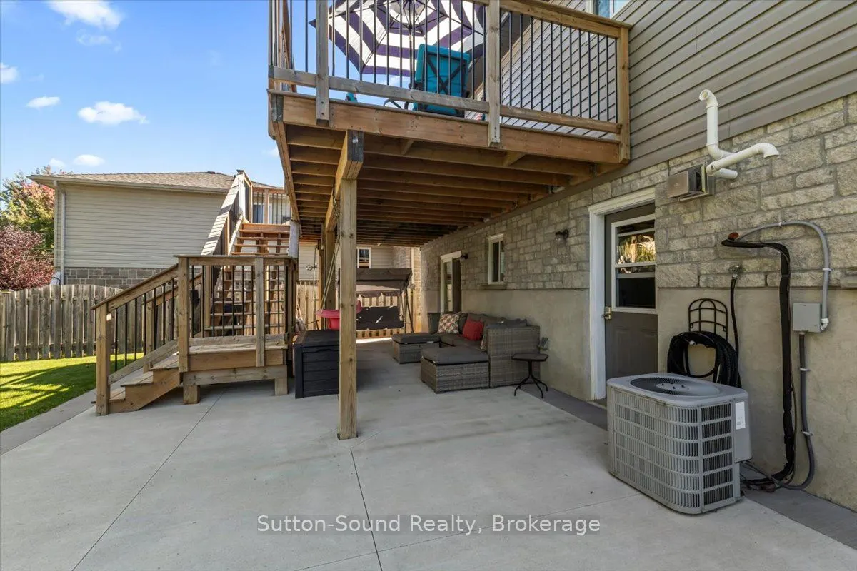 224 2ND Street W
