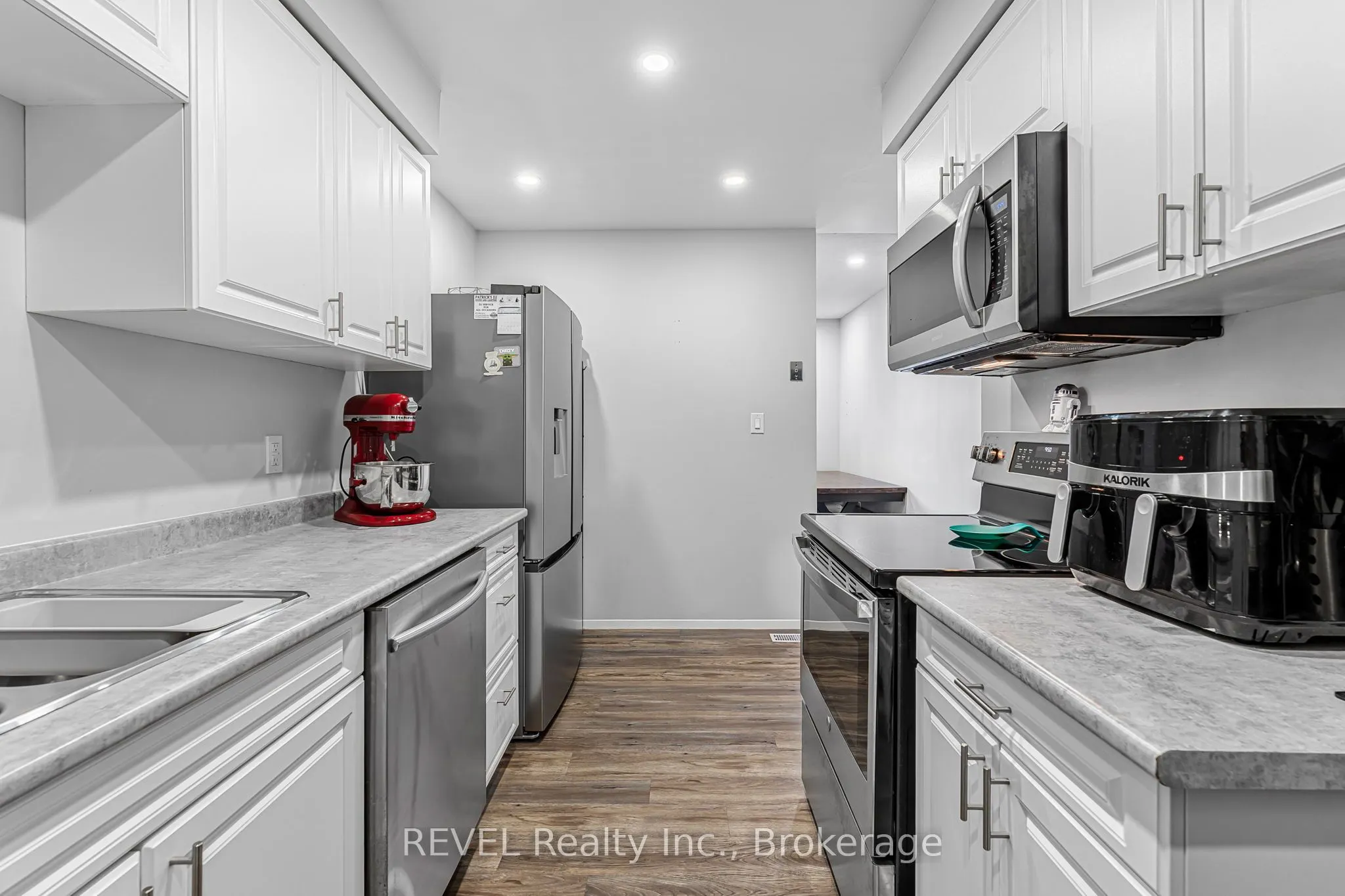 185 Denistoun Street, #79