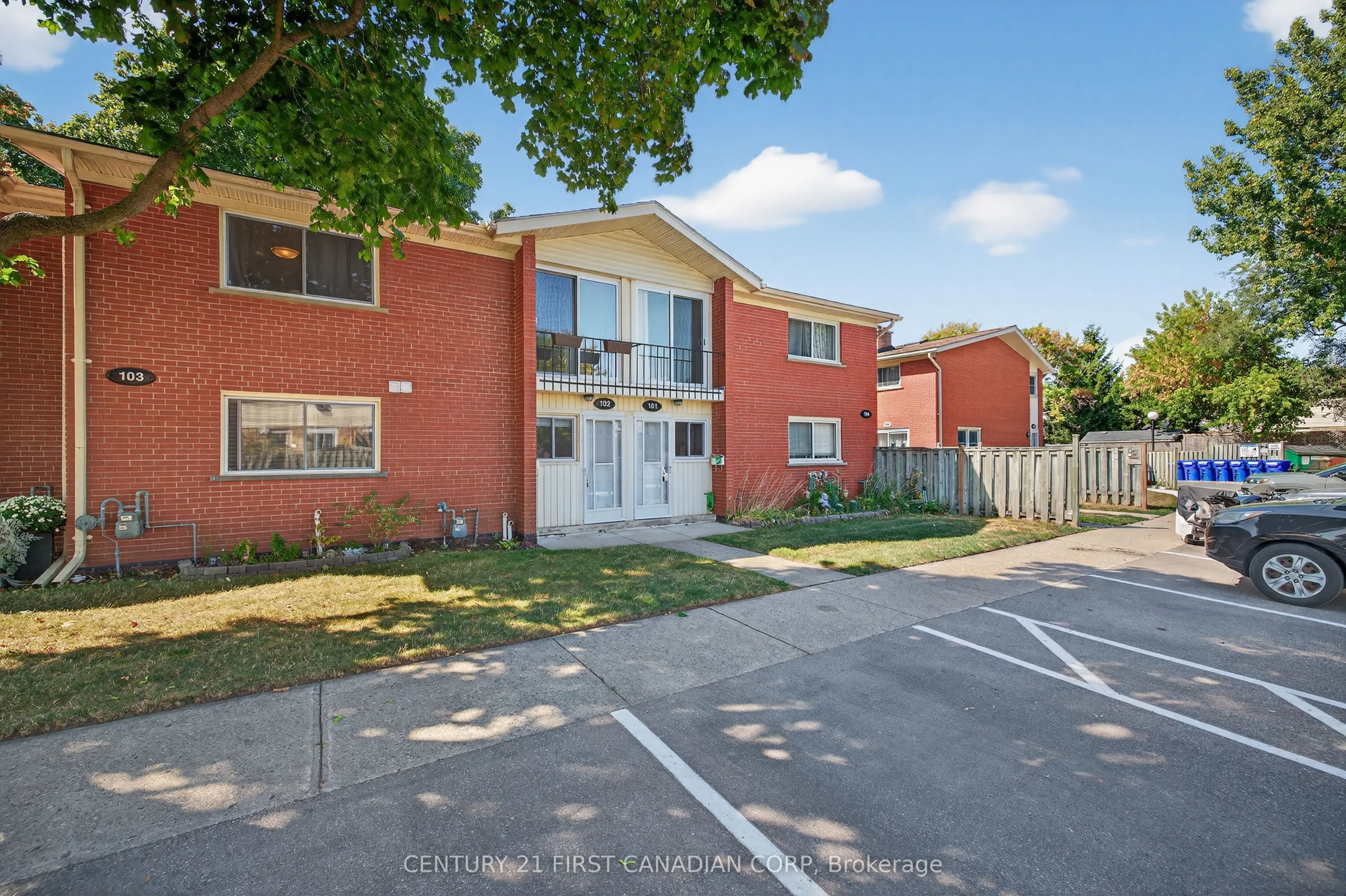 1090 Kipps Lane, #102