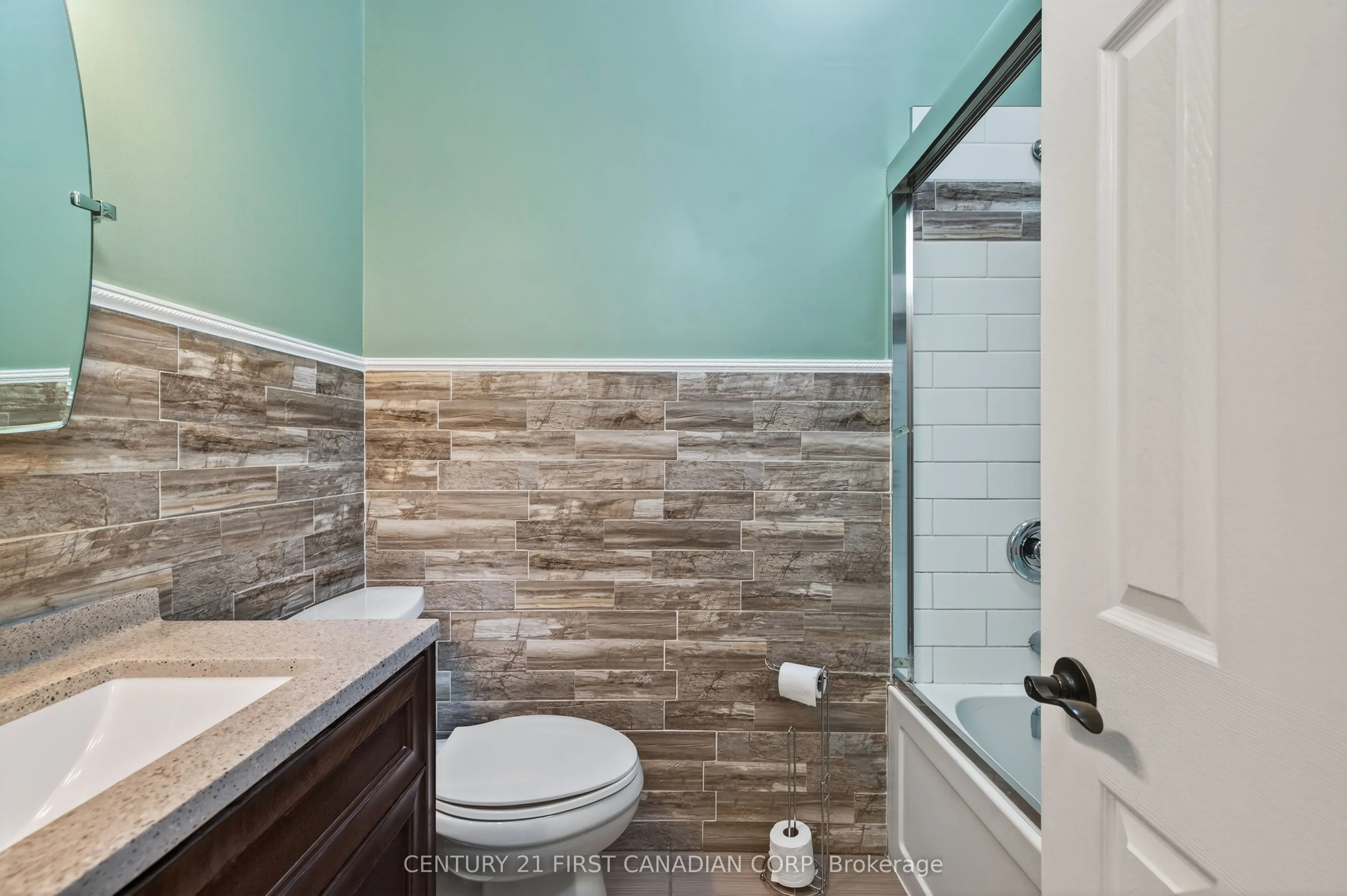 1090 Kipps Lane, #102