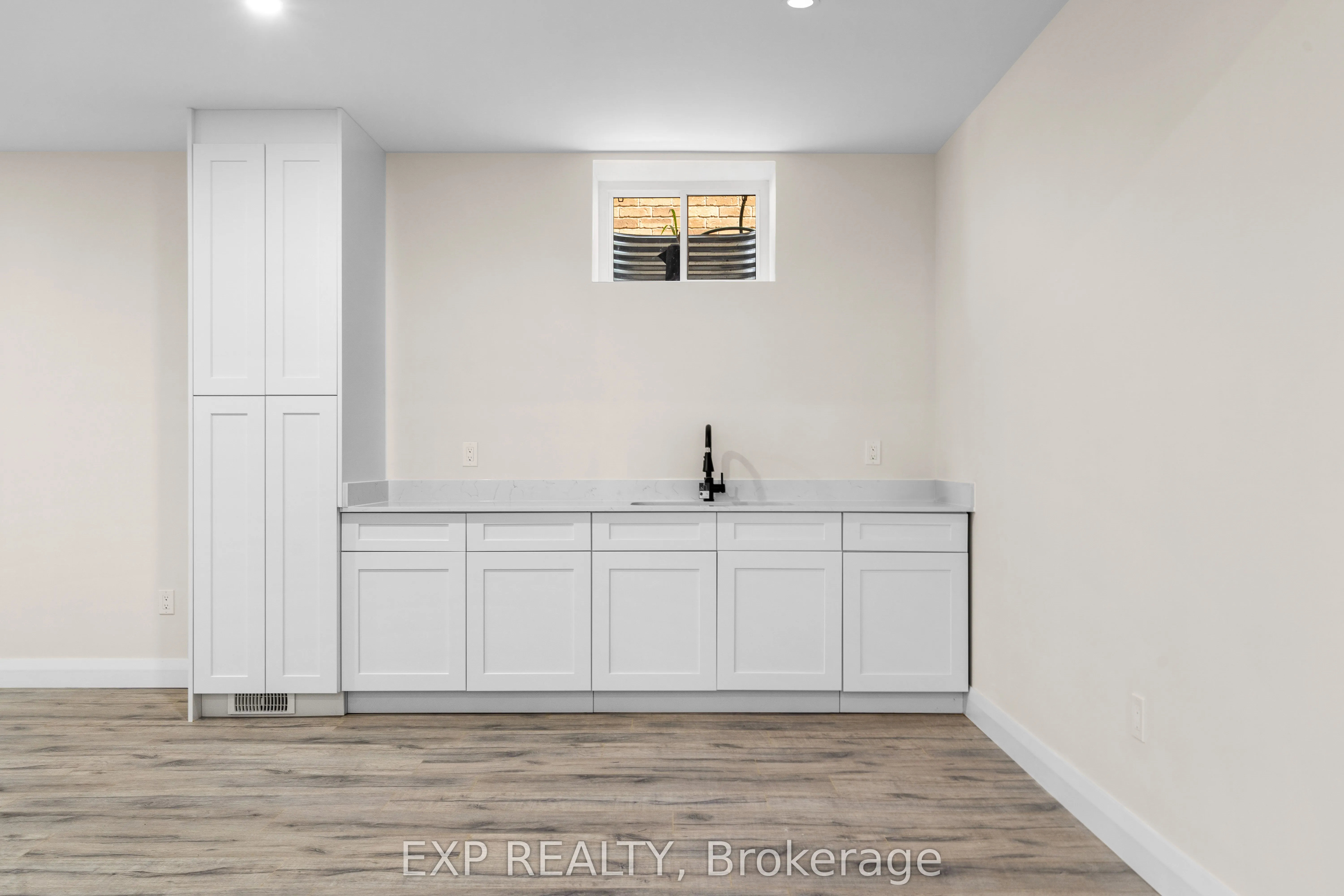 25 Sunview Drive