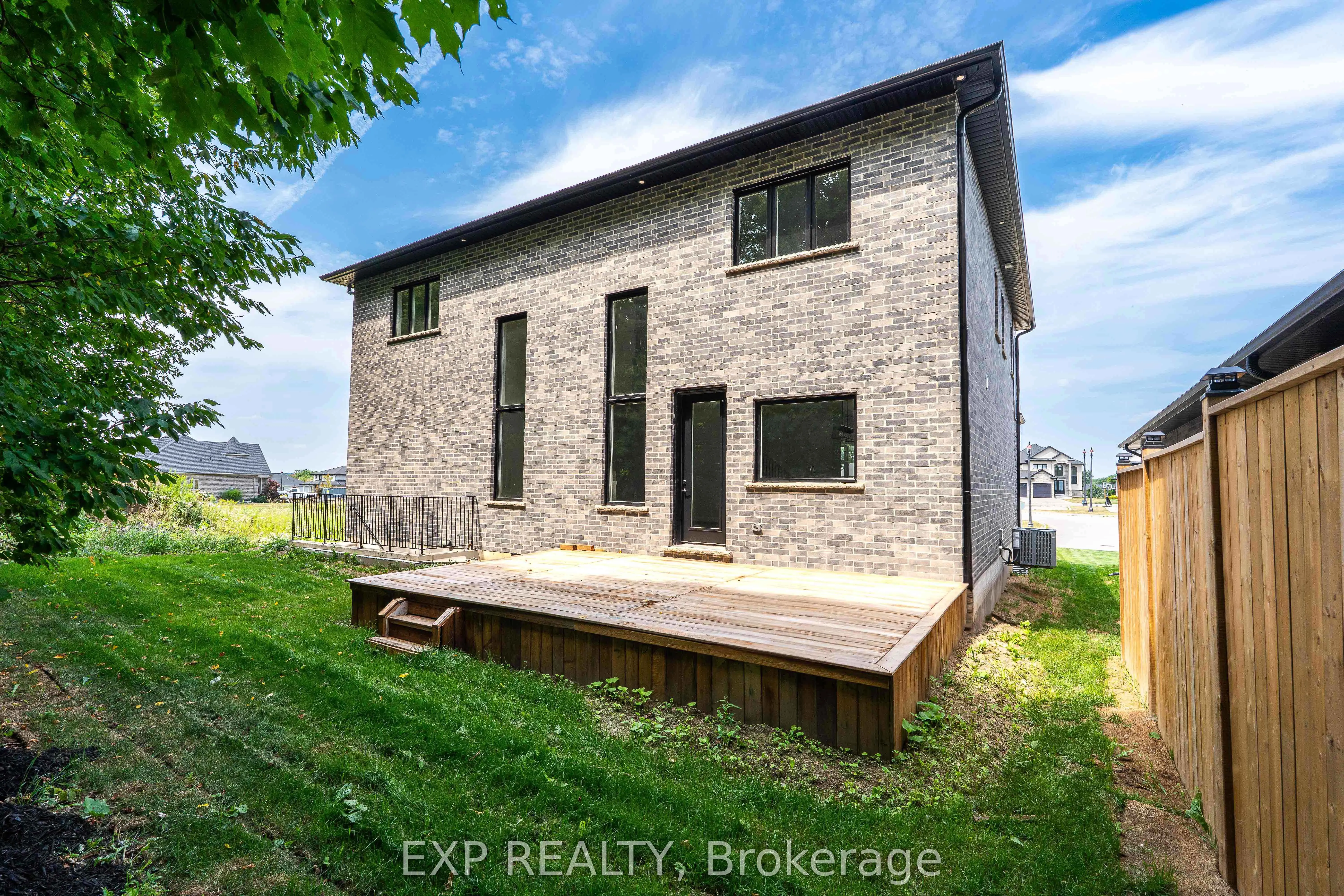 25 Sunview Drive