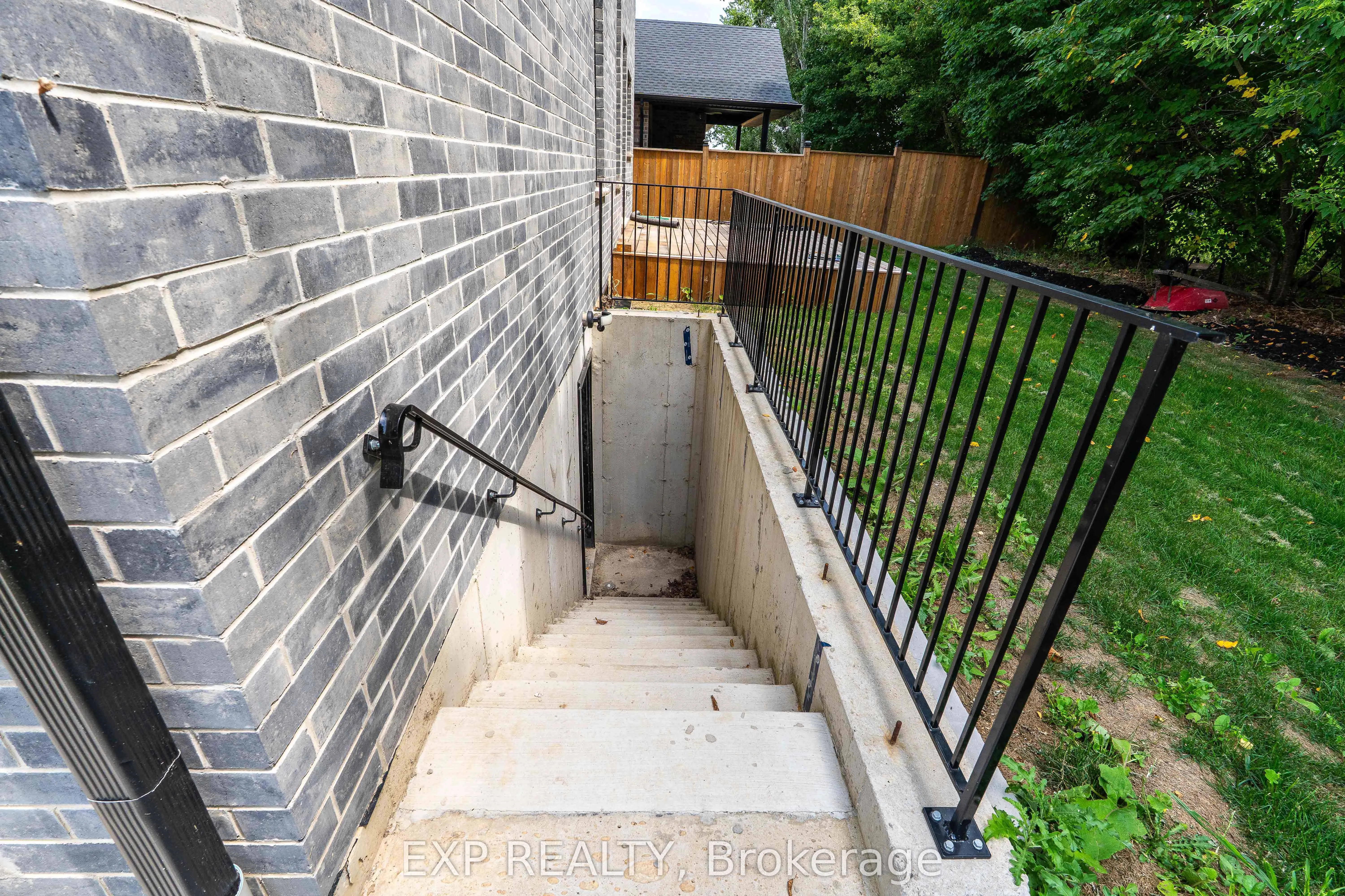 25 Sunview Drive